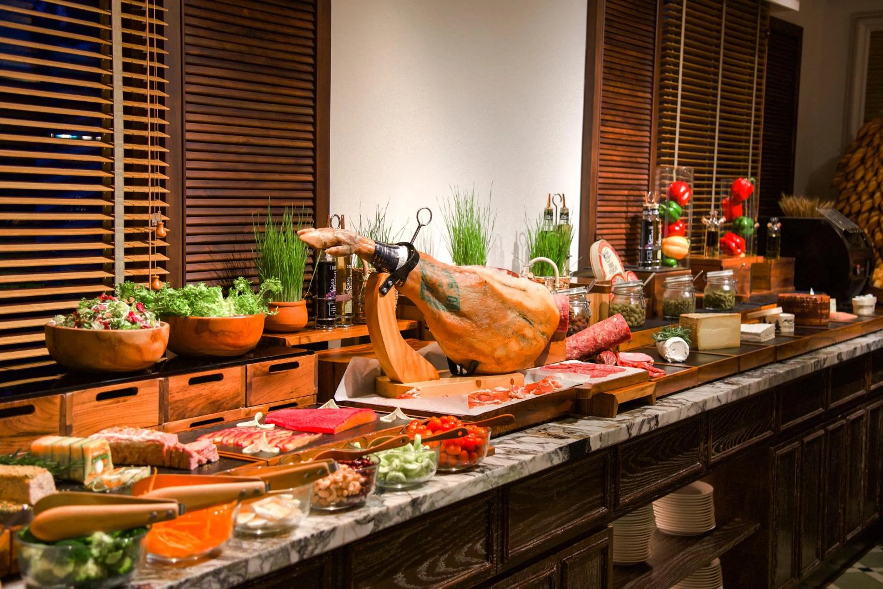 Restaurant/places to eat in Mai House Saigon Hotel