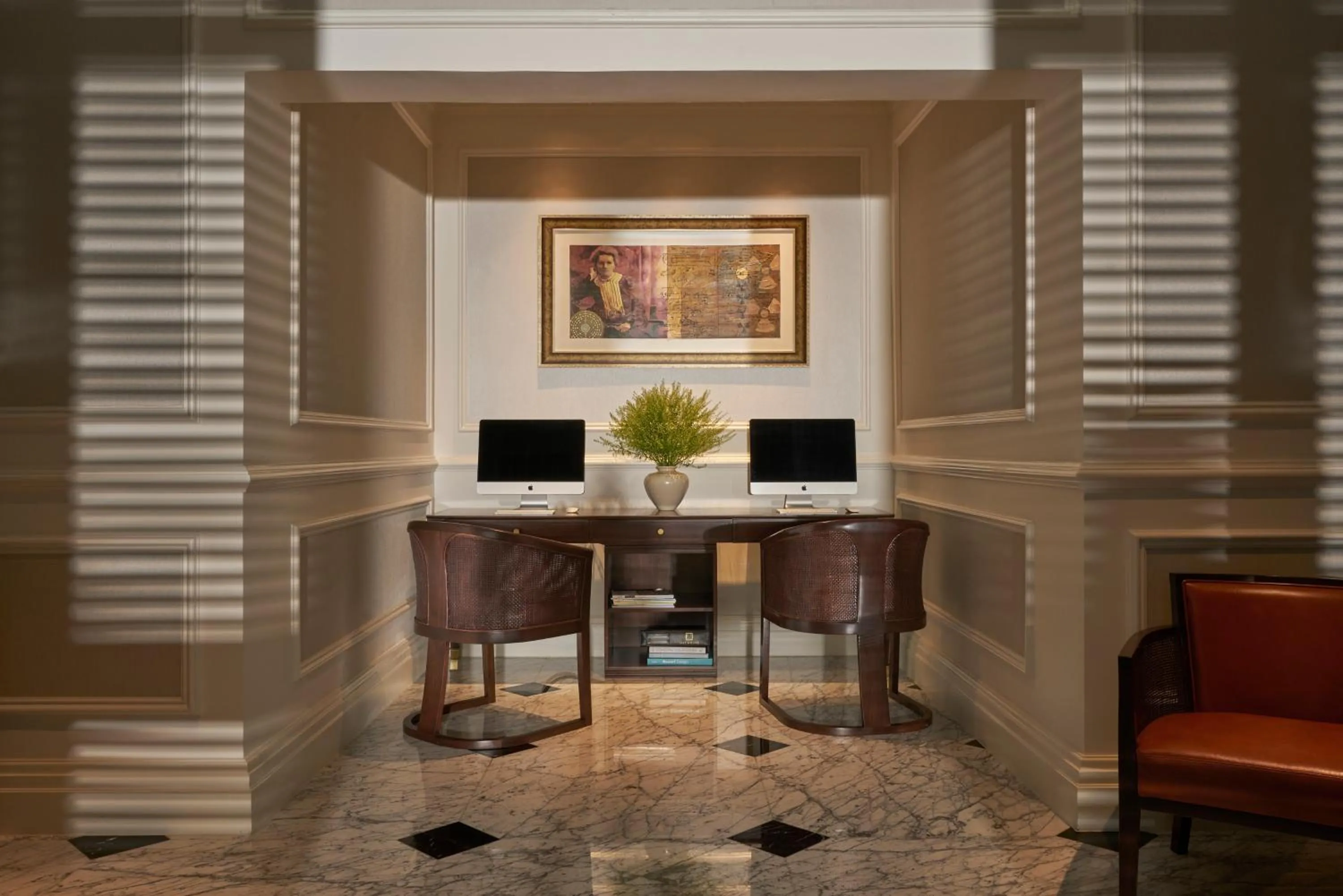 Business facilities in Mai House Saigon Hotel