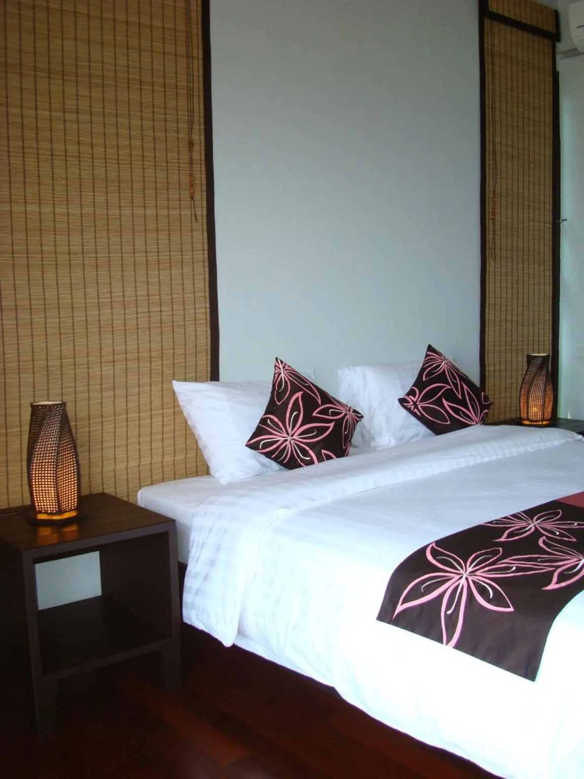 Bed in Chintakiri Resort