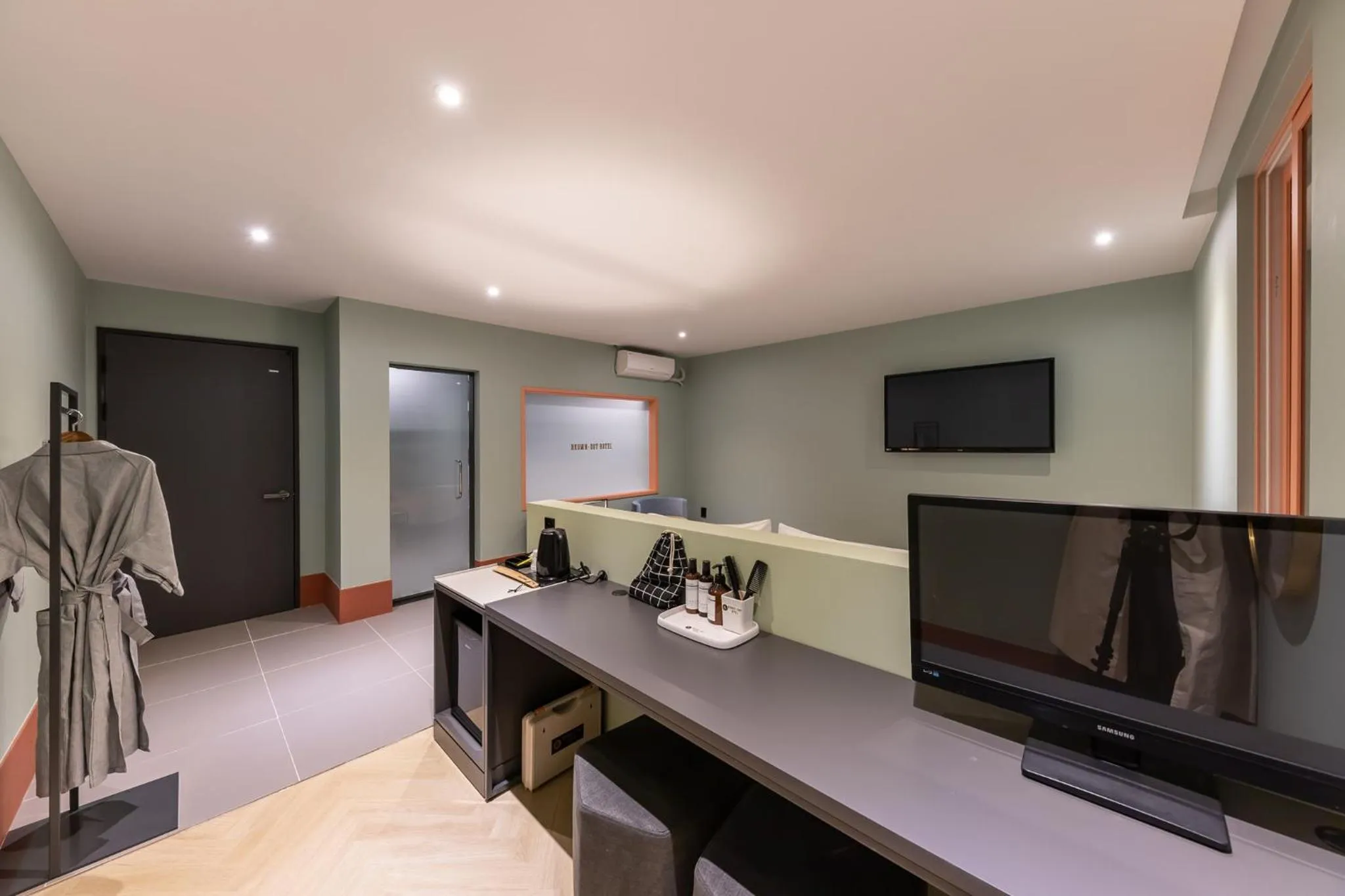 Brown Dot Hotel Seong Seo