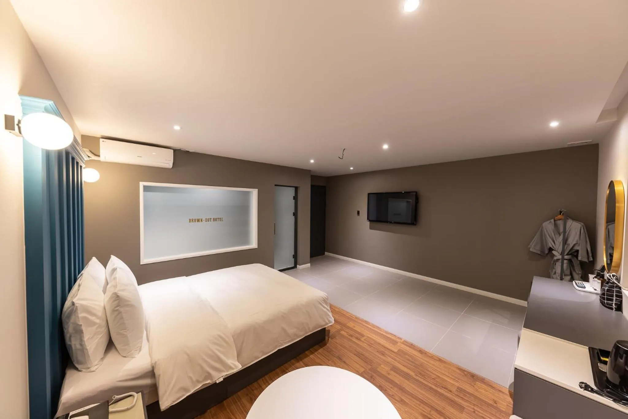 Photo of the whole room, Bed in Brown Dot Hotel Seong Seo