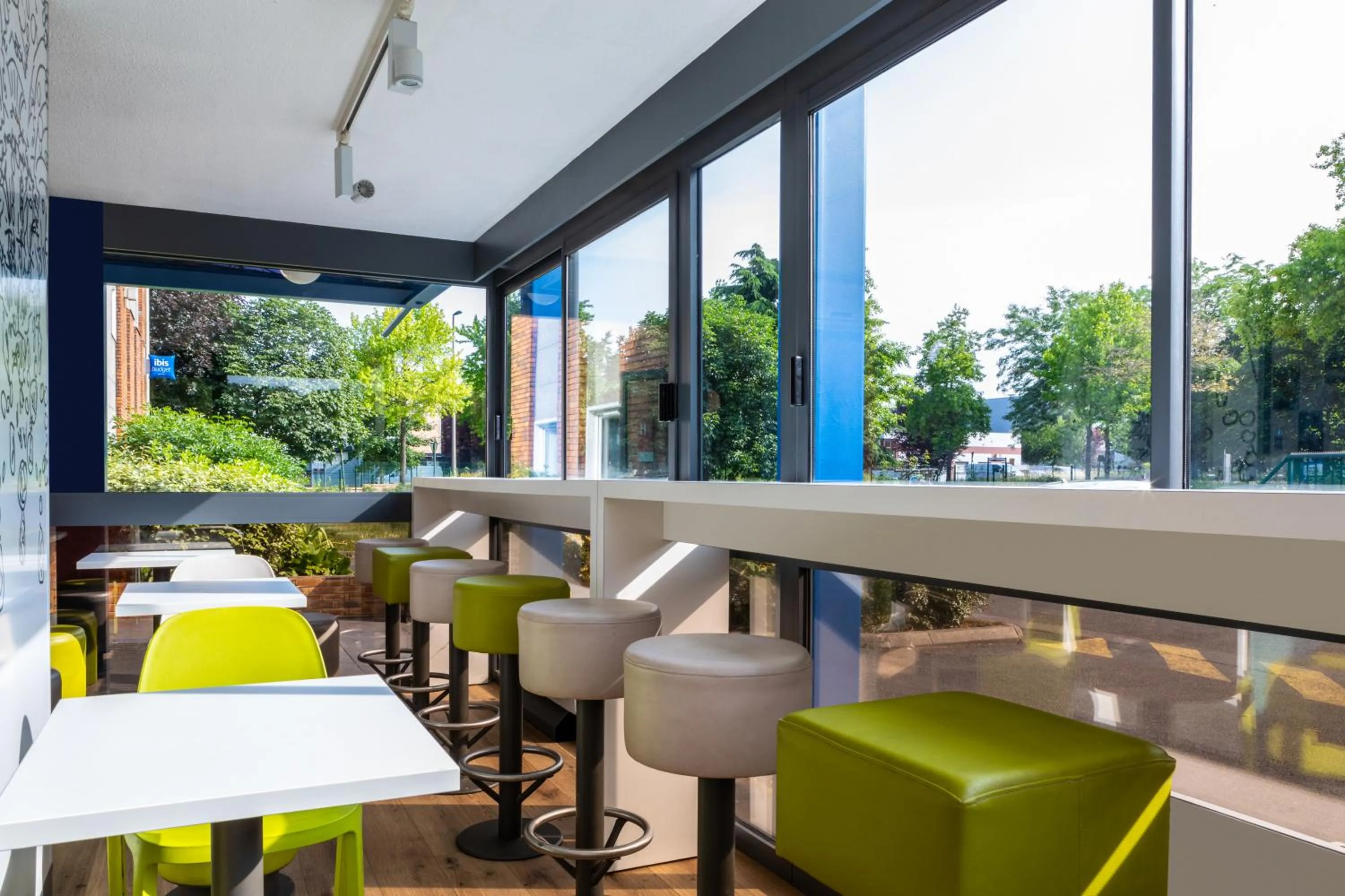 Restaurant/places to eat in ibis budget Marne la Vallée Chelles