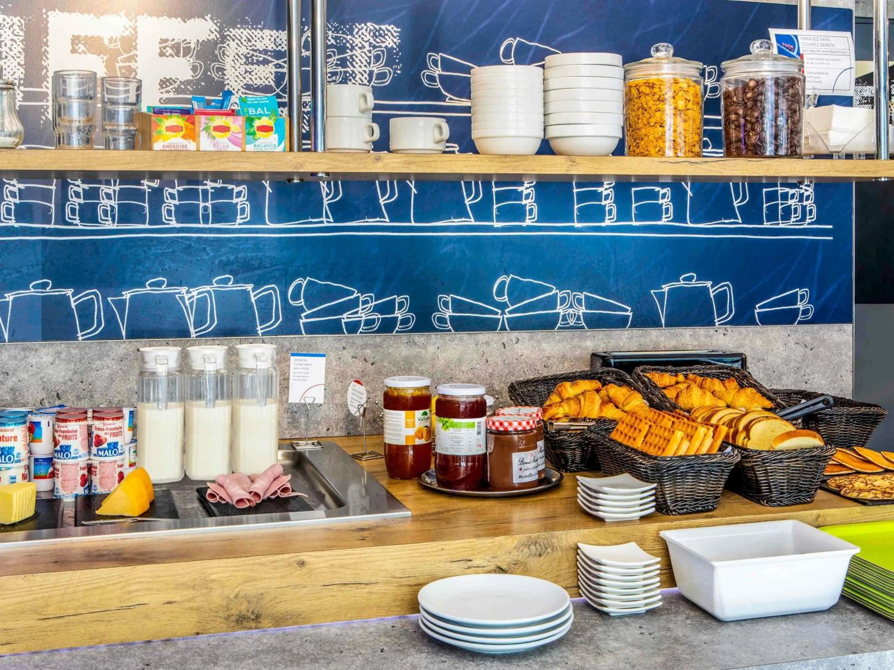 Breakfast in ibis budget Marne la Vallée Chelles