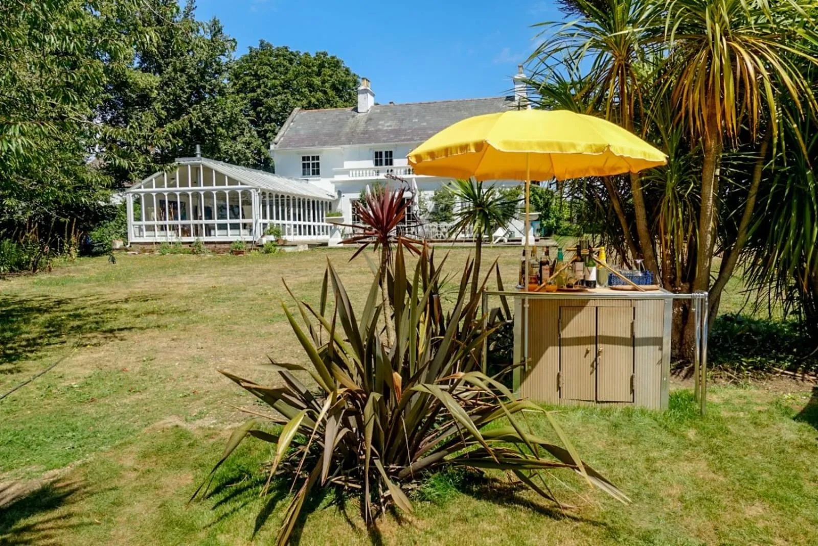 Swimming pool in Cedar House Boutique B&B