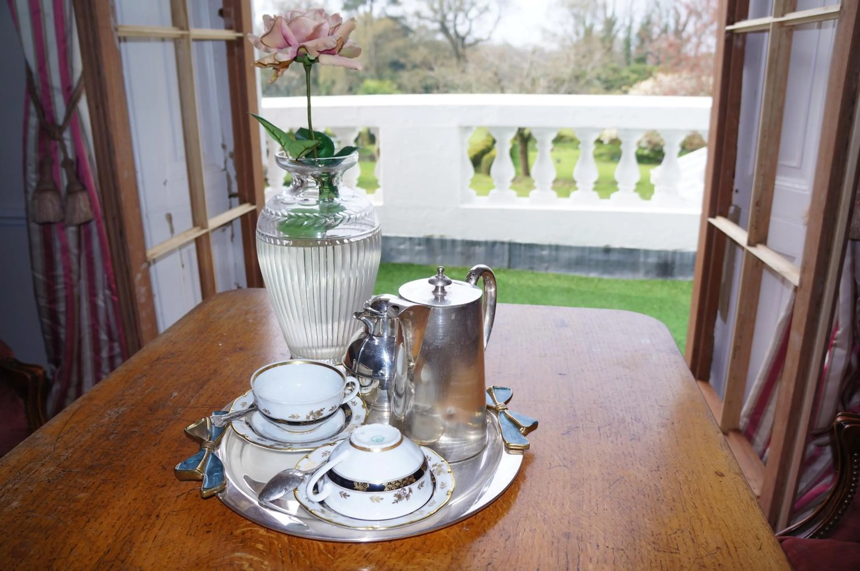 Coffee/tea facilities in Cedar House Boutique B&B