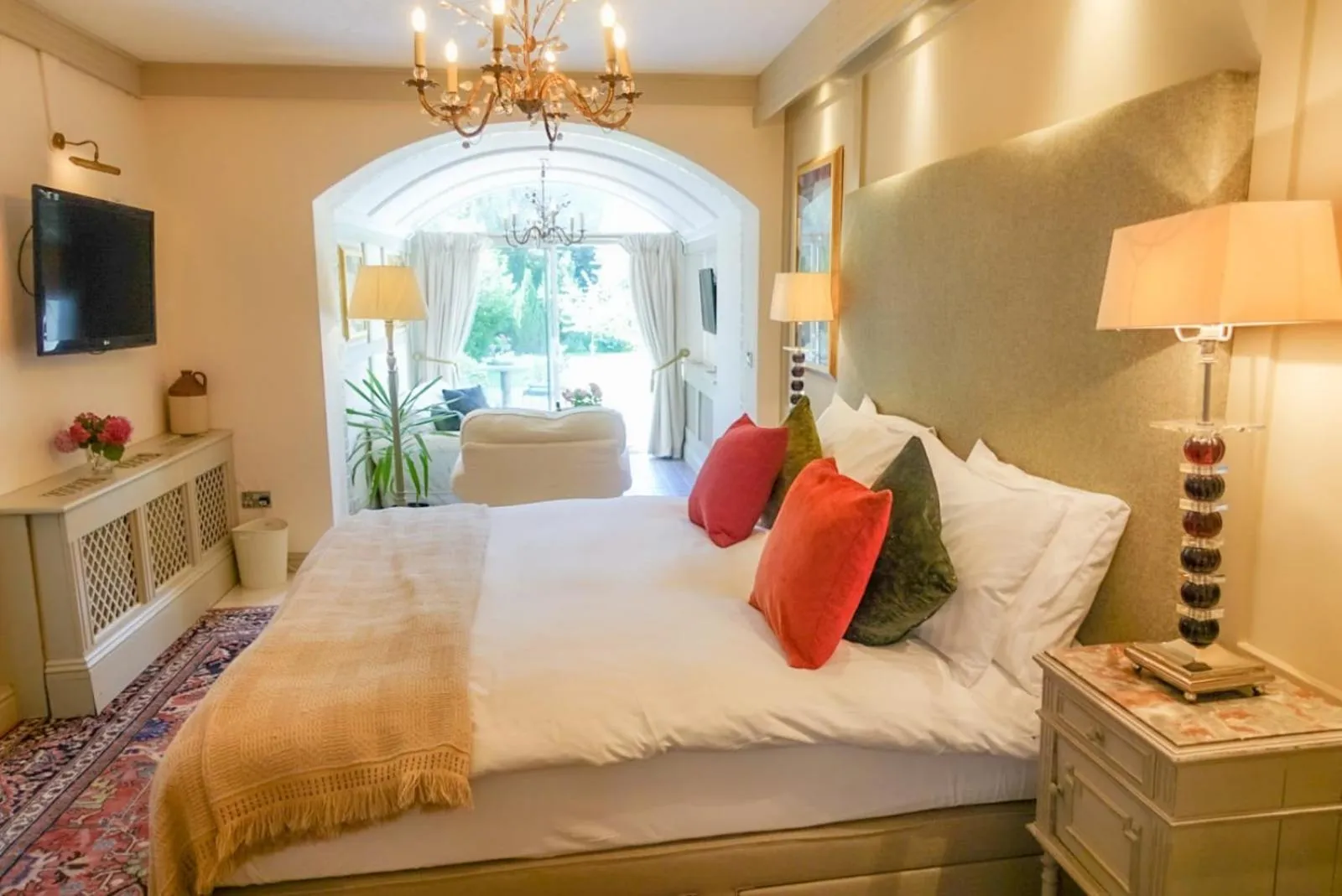 Bedroom, Bed in Cedar House Boutique B&B