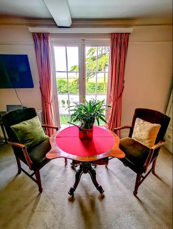 Cedar House Boutique B&B