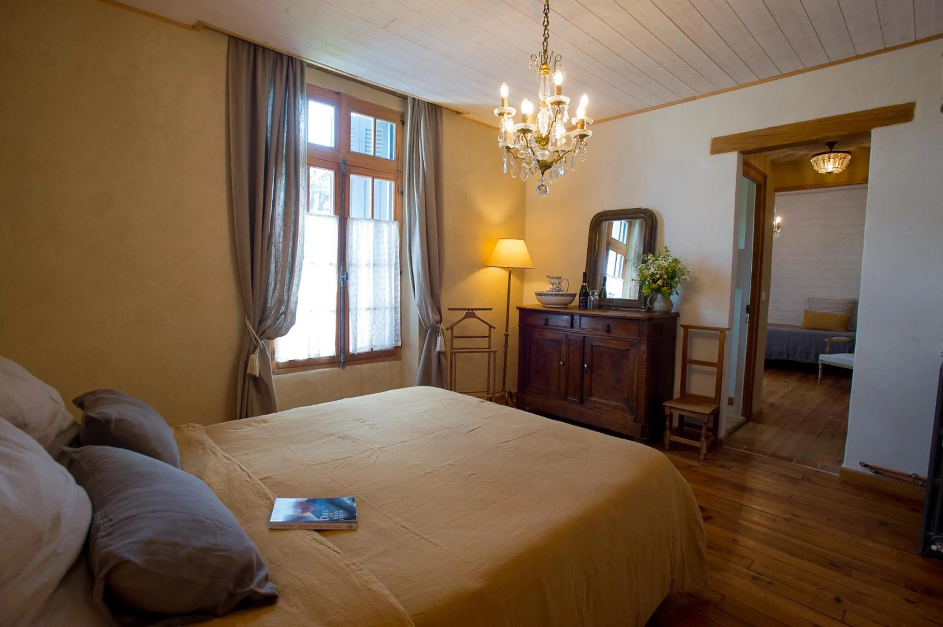 Photo of the whole room, Bed in Le Rêve d'Aghon Chambres et Restaurant