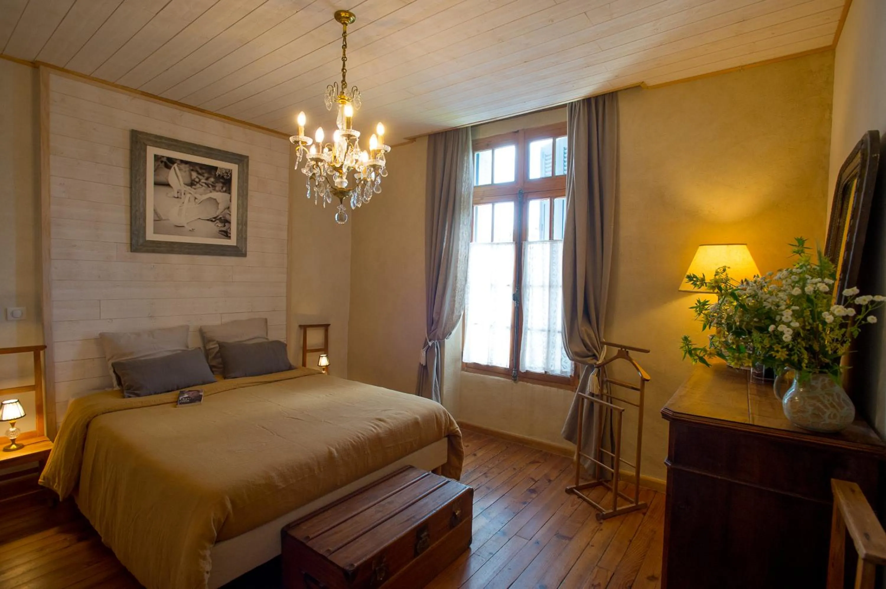 Bed in Le Rêve d'Aghon Chambres et Restaurant