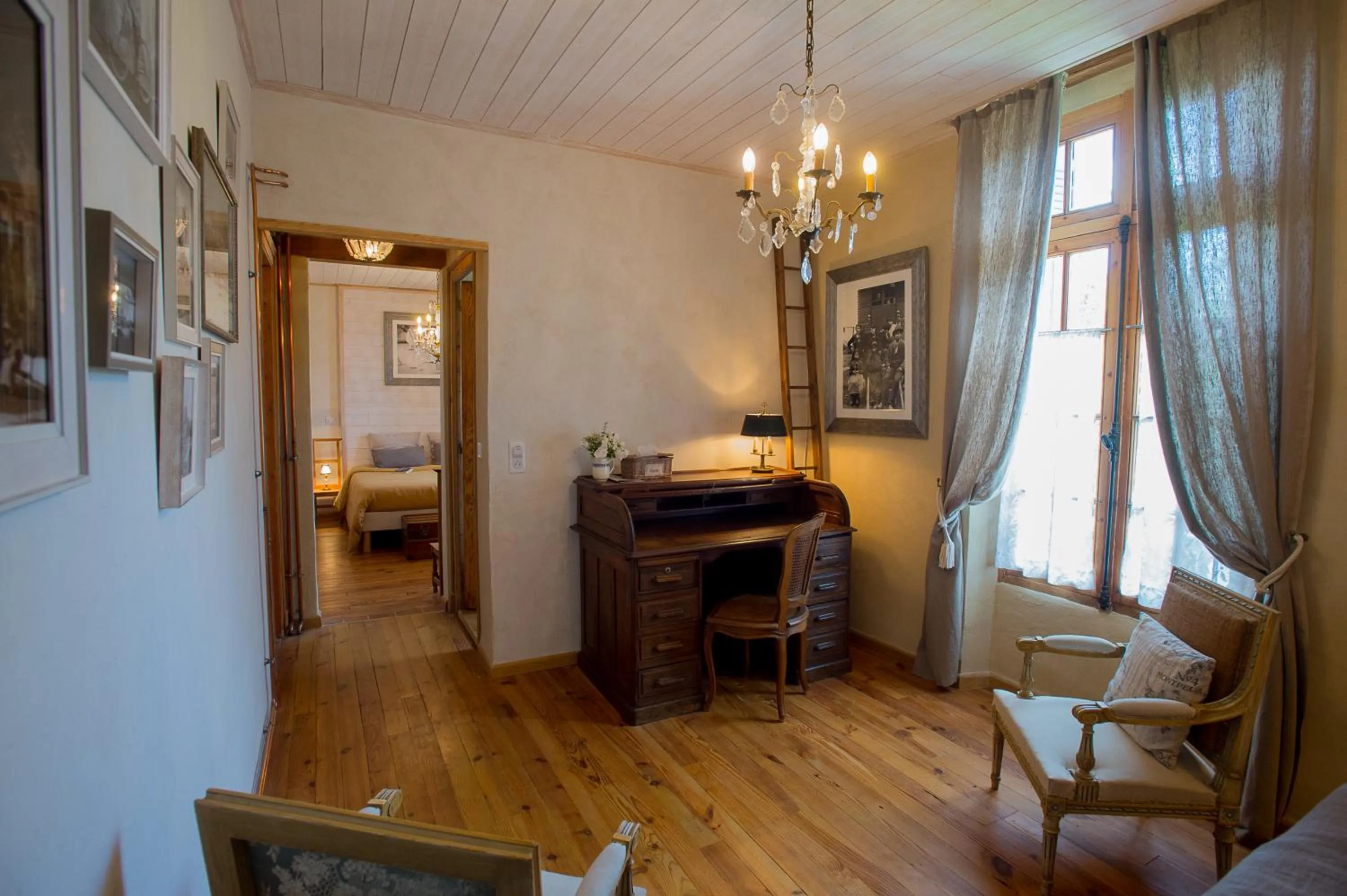 Seating area in Le Rêve d'Aghon Chambres et Restaurant