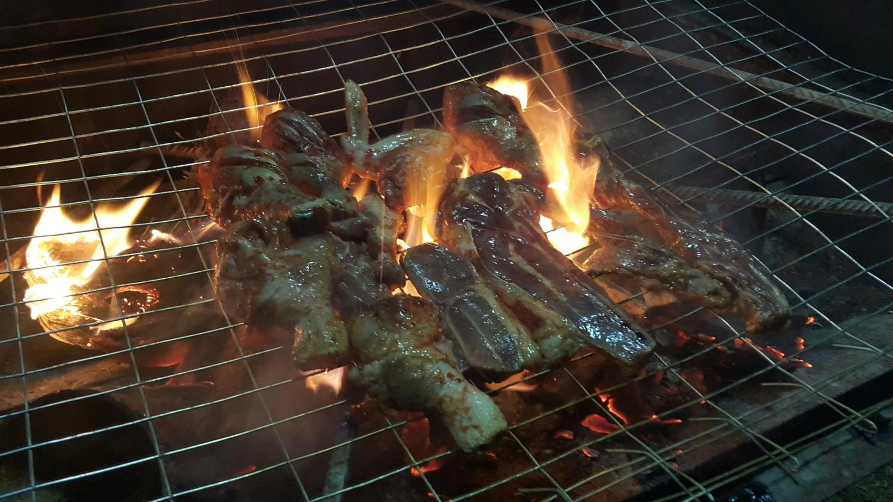 BBQ facilities in Dangau Sala D'Kontena