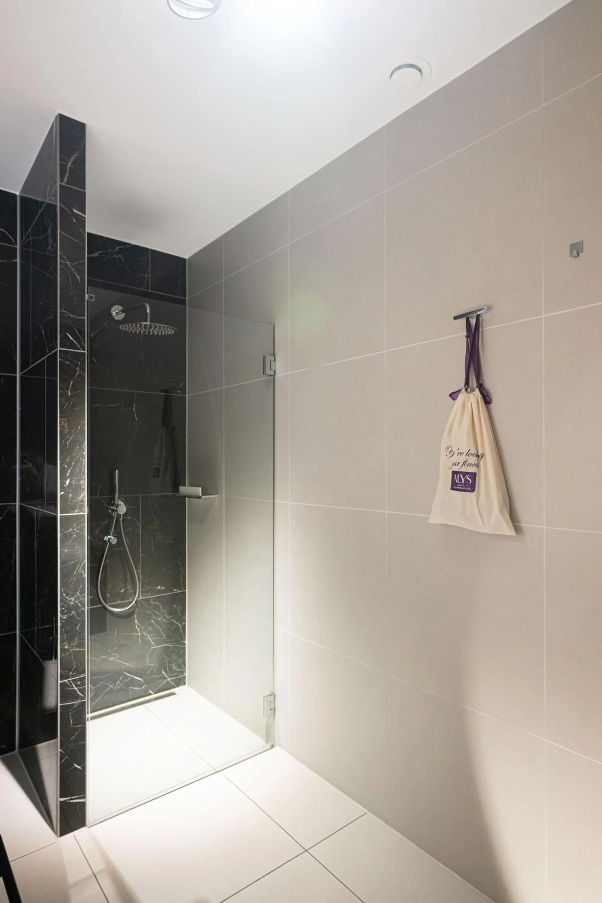 Bathroom in Maris Apartments