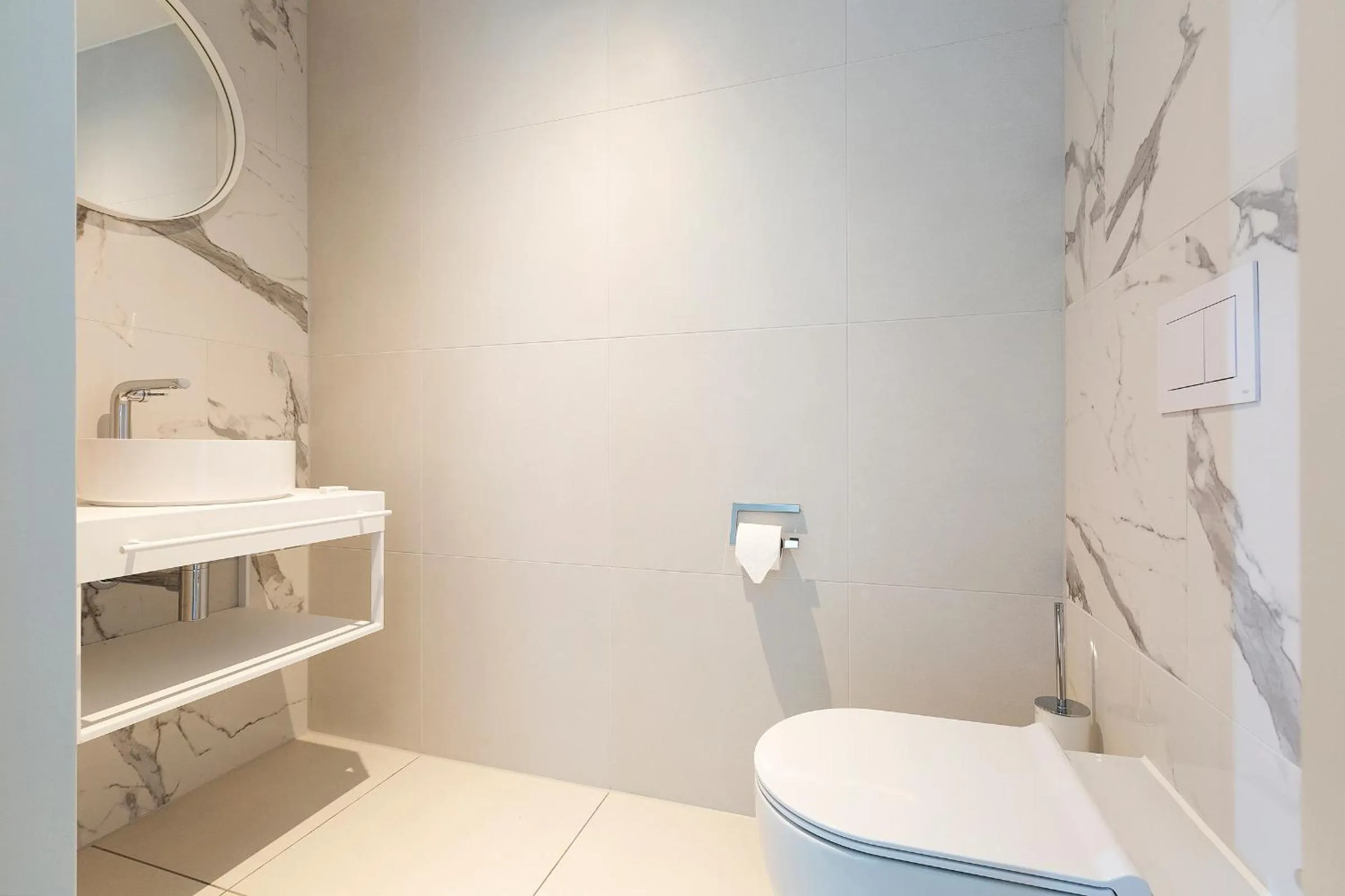 Toilet in Maris Apartments