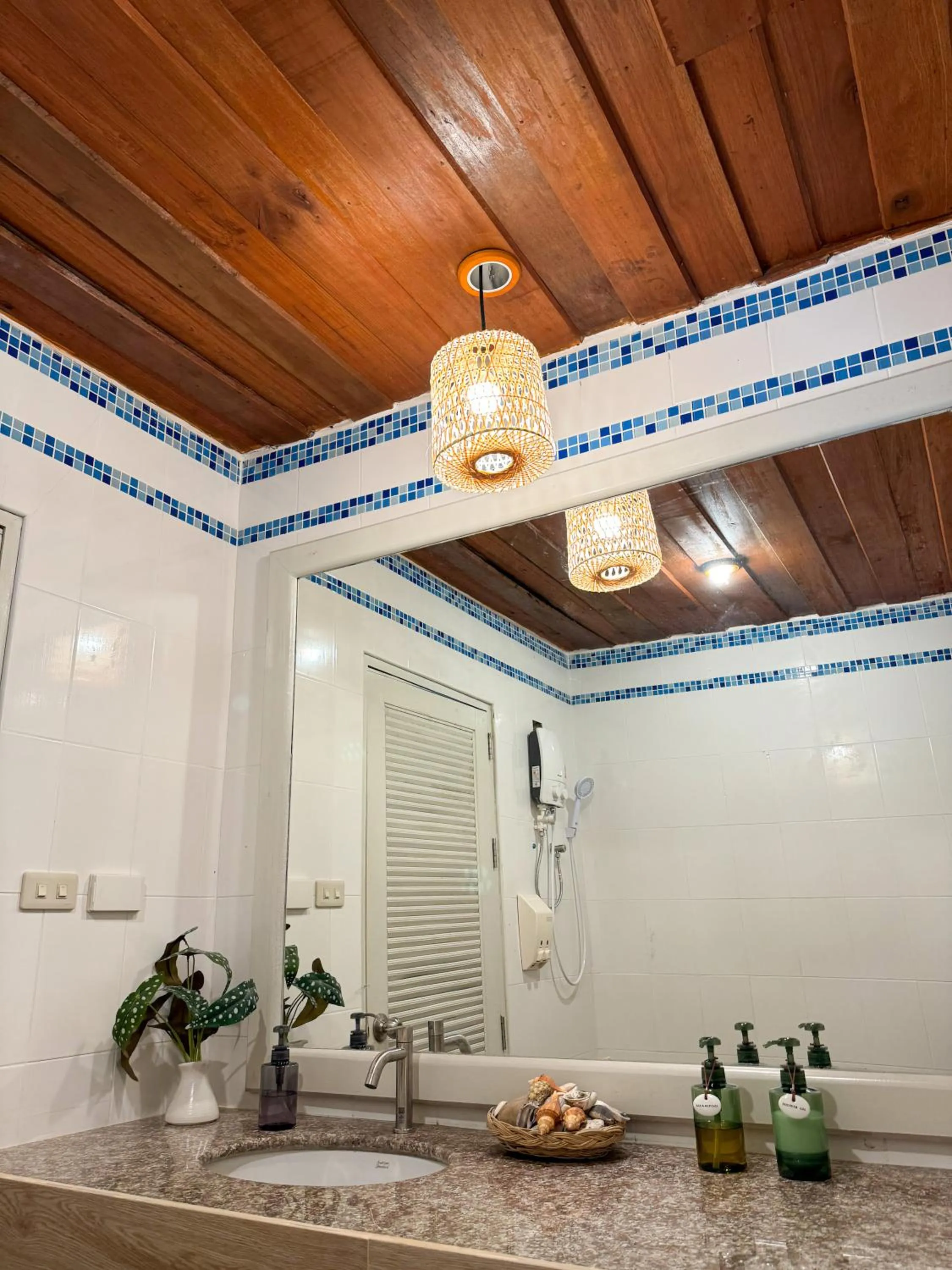 Shower in À La Koh Kood Resort