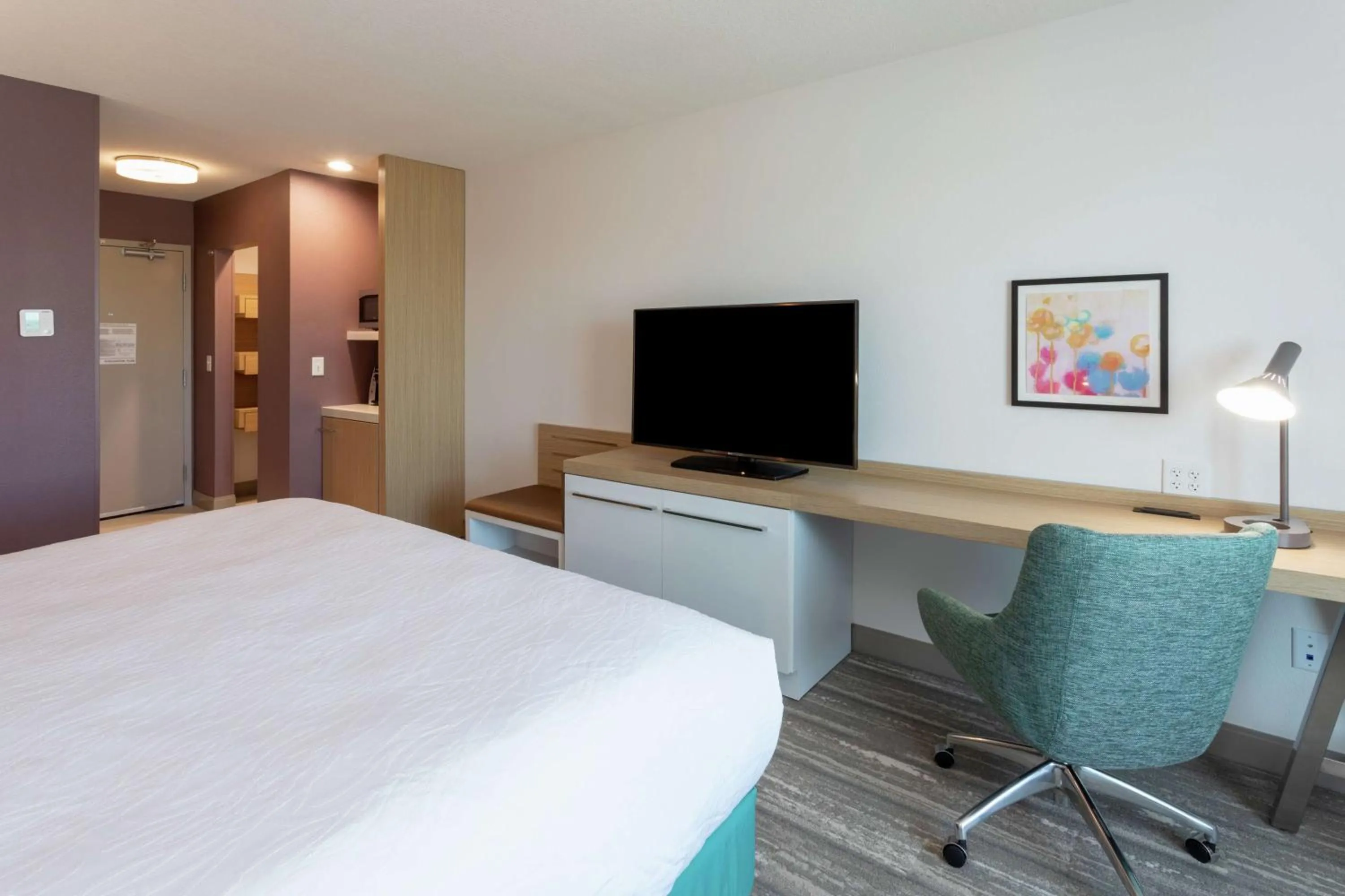 Bedroom, Bed in Hilton Garden Inn St. Cloud, Mn