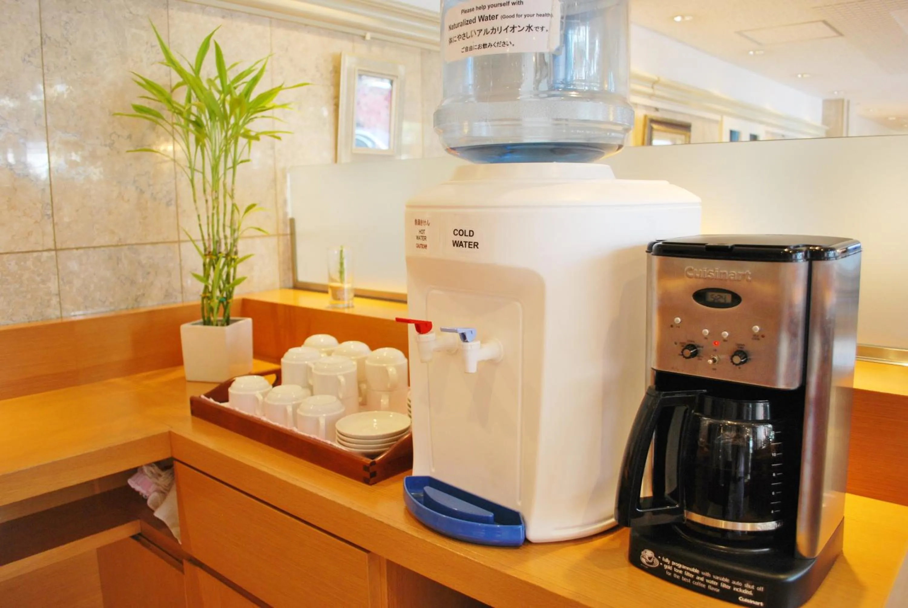 Coffee/tea facilities in Hotel Yokosuka