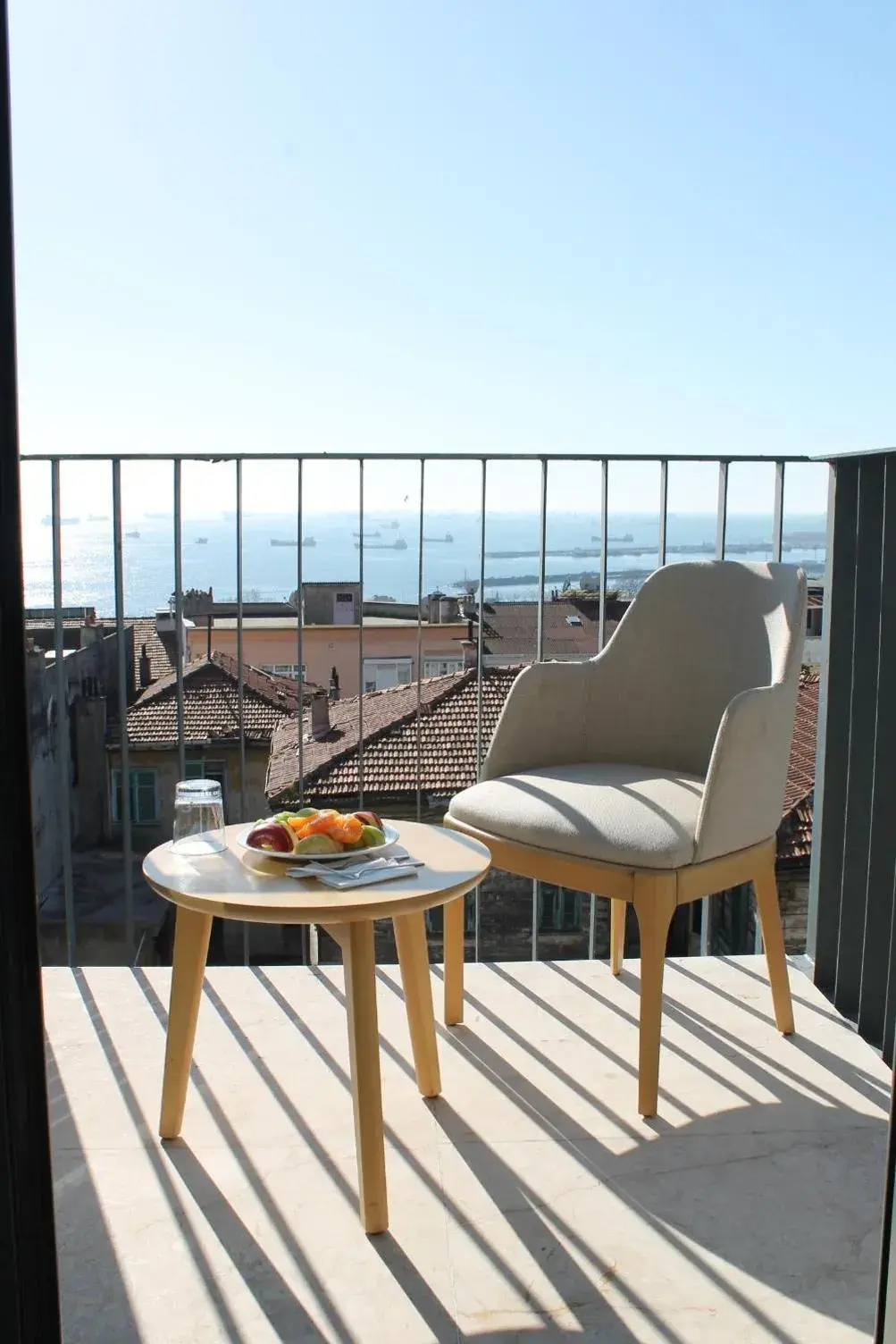 Deluxe Double Room with Balcony and Sea View in Four-G Hotel Deluxe Double Room with Balcony and Sea View in Four-G Hotel