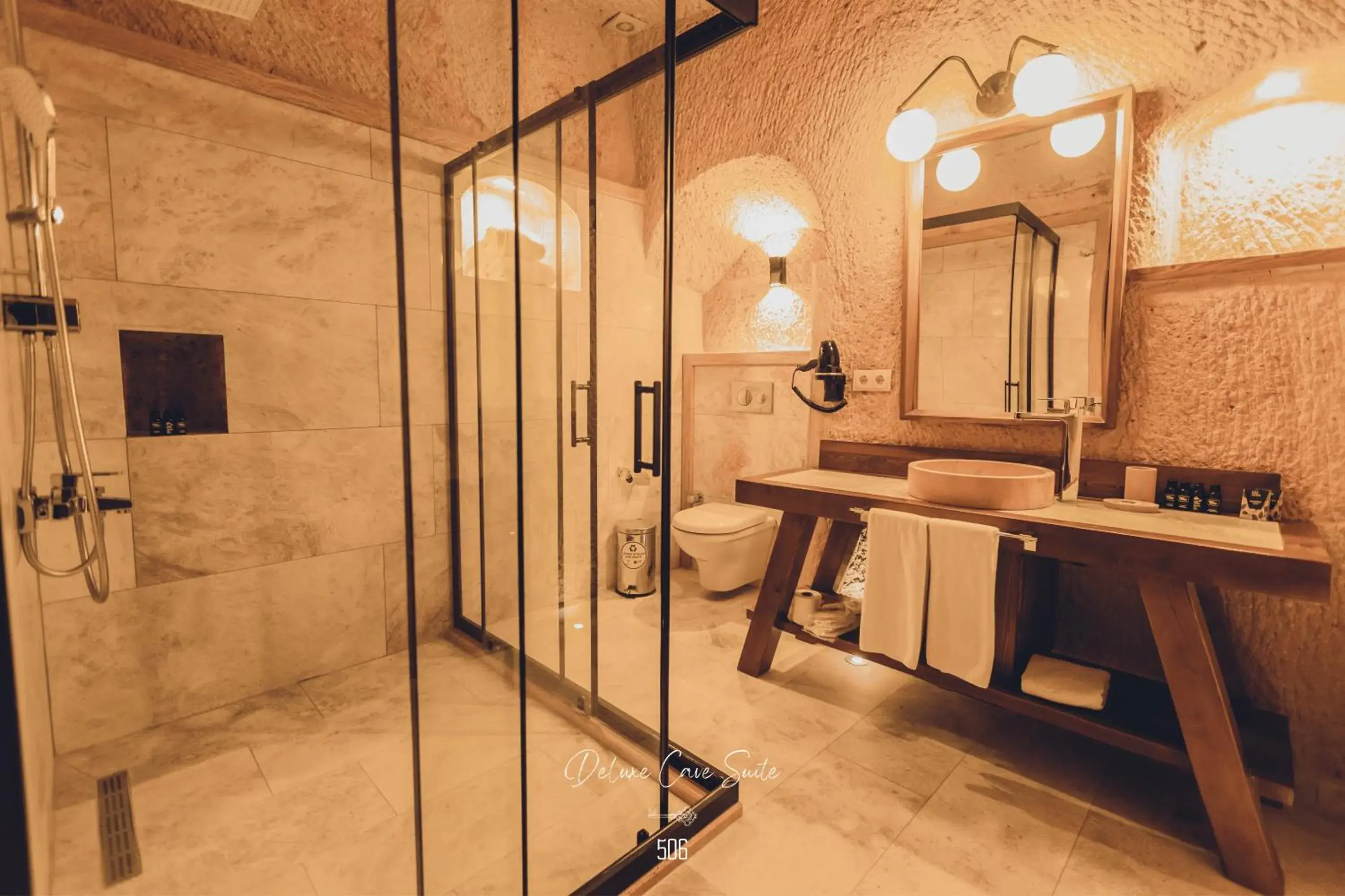 Deluxe Cave Suite With Fireplace in Nino Cave Suites Deluxe Cave Suite With Fireplace in Nino Cave Suites