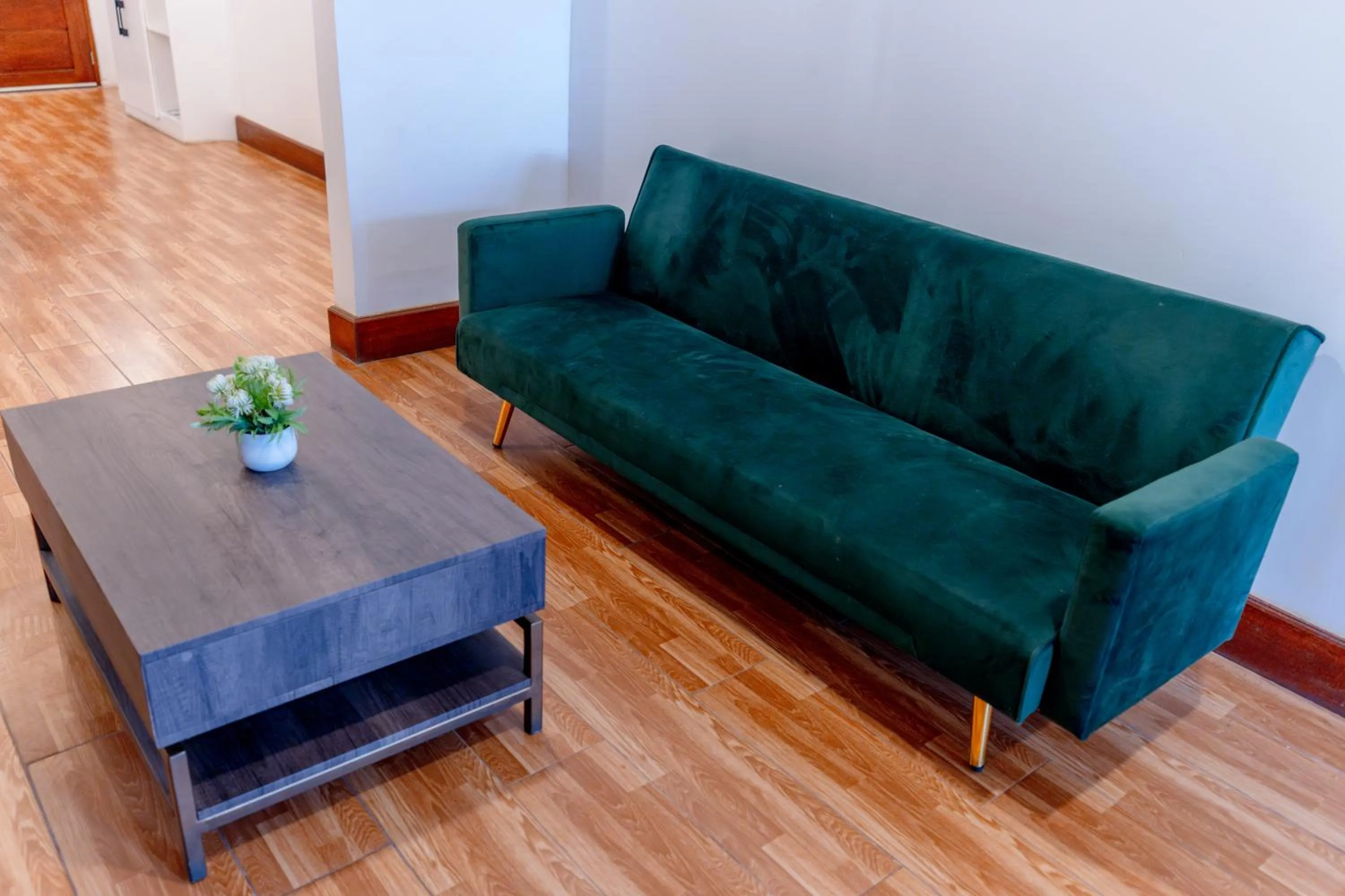 Santiago Cove Hotel and Restaurant