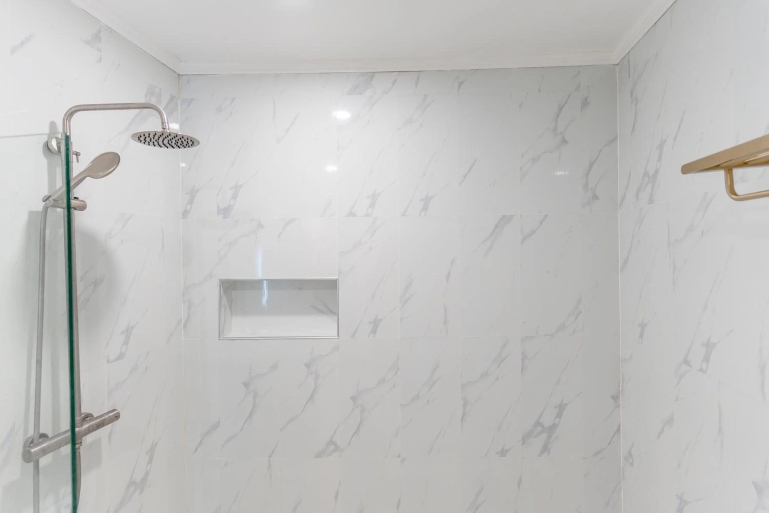 Santiago Cove Hotel and Restaurant