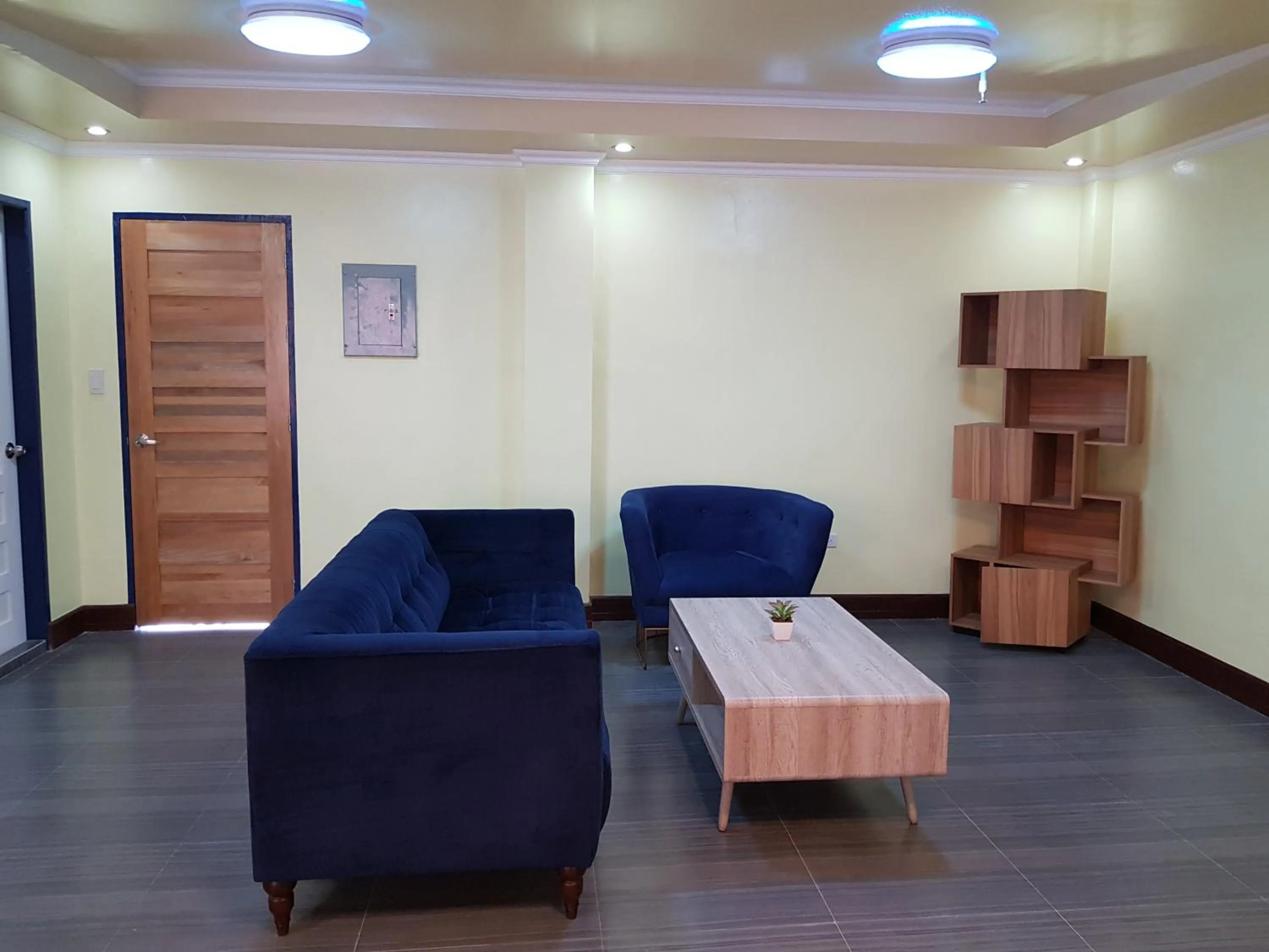 Seating area in Santiago Cove Hotel and Restaurant