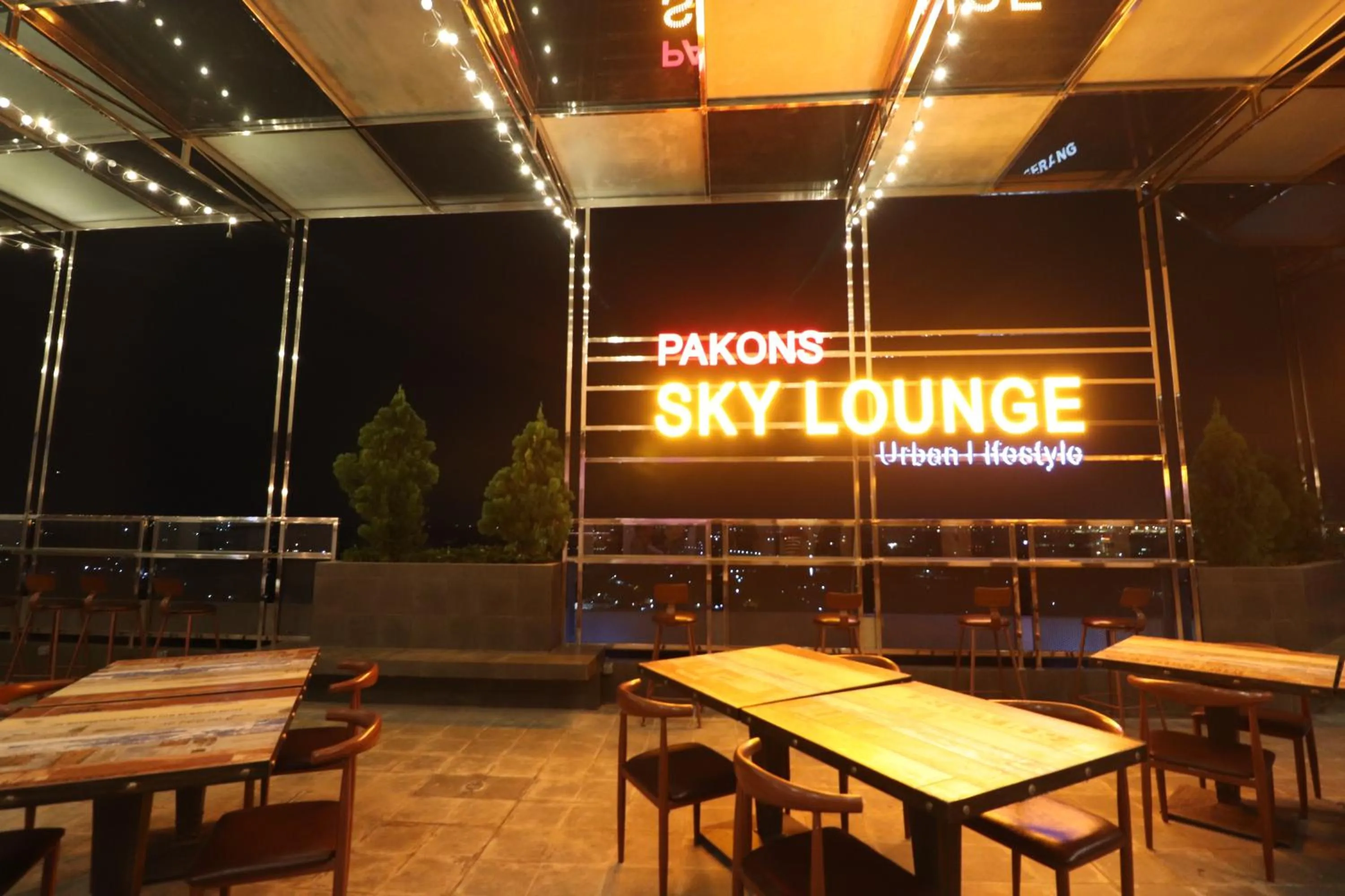 Living room in Pakons Prime Hotel