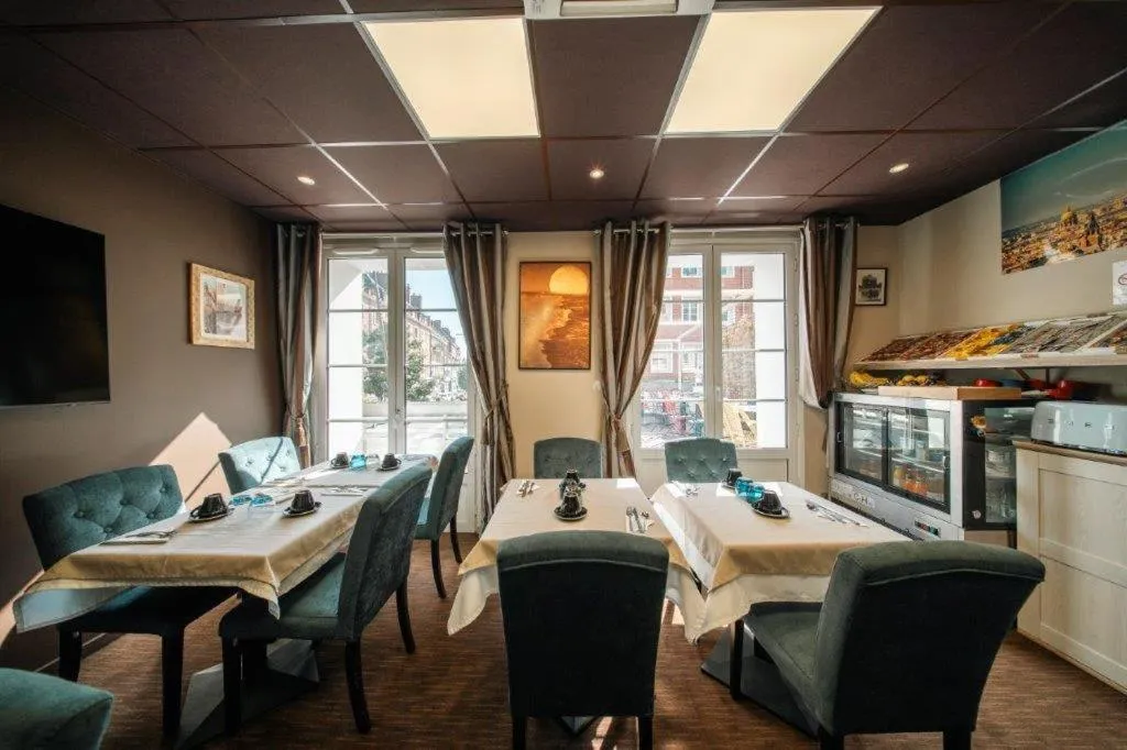 Restaurant/places to eat in BRIT HOTEL PRIVILEGE LISIEUX - La Villa des Arts