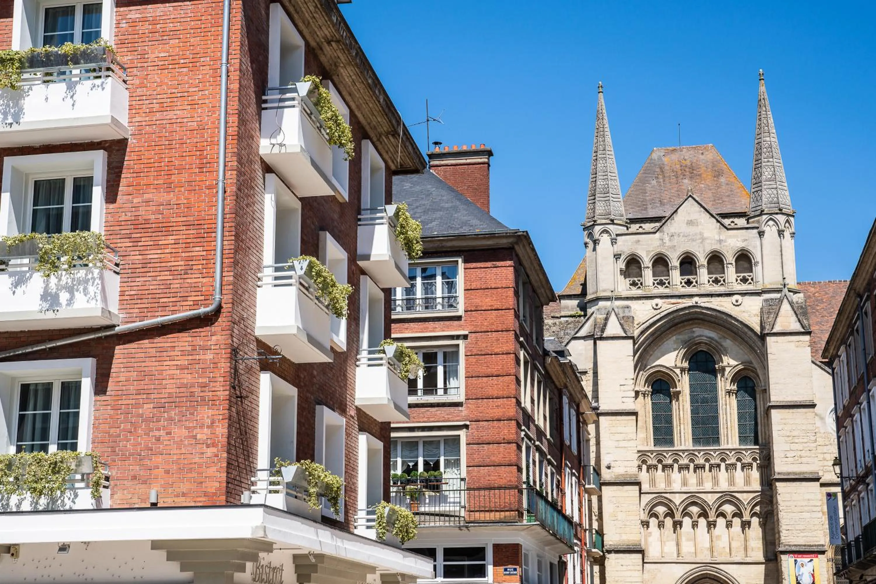 Facade/entrance in BRIT HOTEL PRIVILEGE LISIEUX - La Villa des Arts