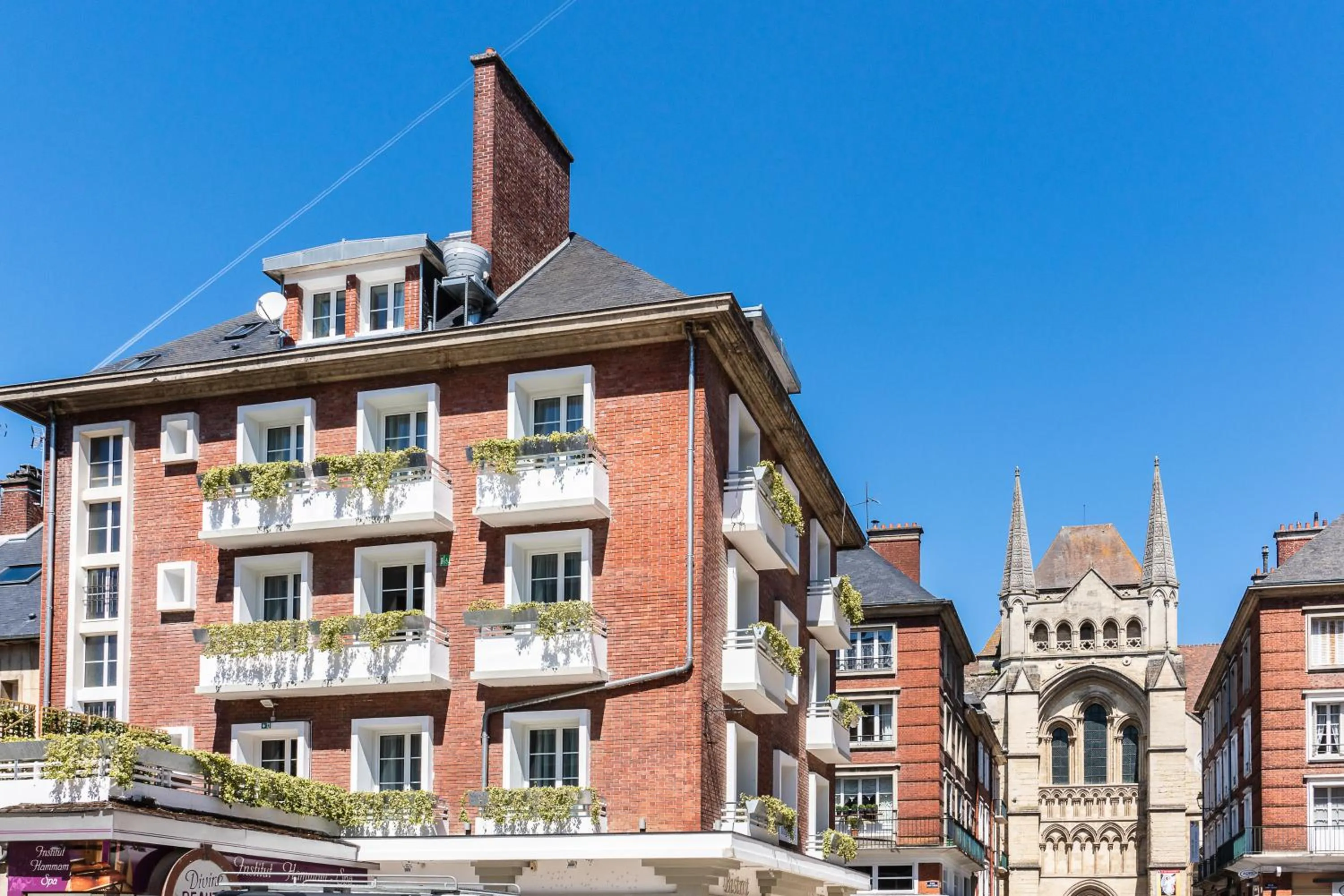 Facade/entrance in BRIT HOTEL PRIVILEGE LISIEUX - La Villa des Arts