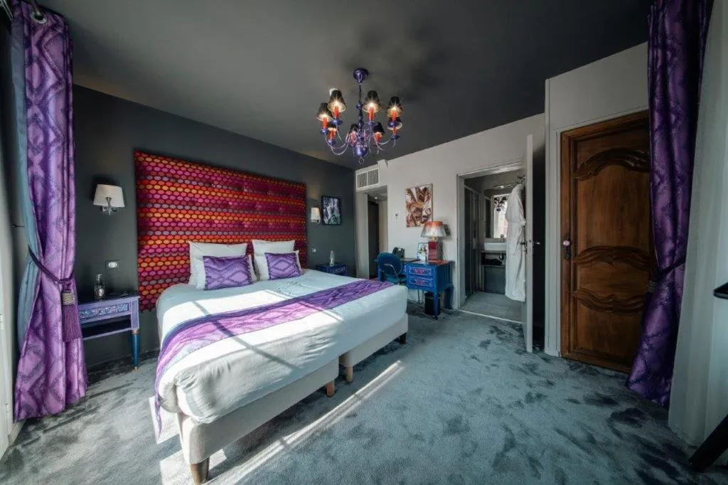 Property building in BRIT HOTEL PRIVILEGE LISIEUX - La Villa des Arts