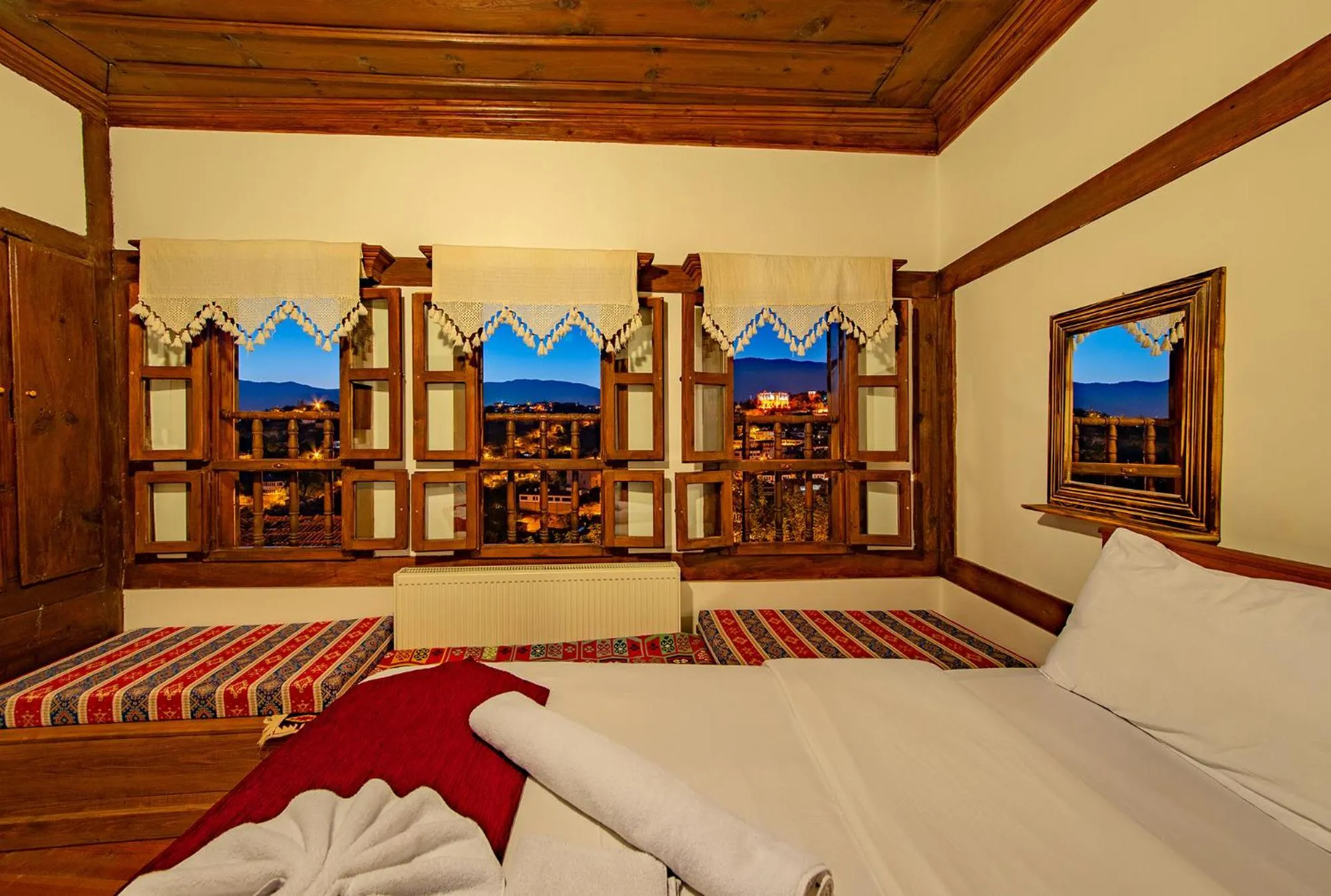 Bed in Hanedan Konak Hotel