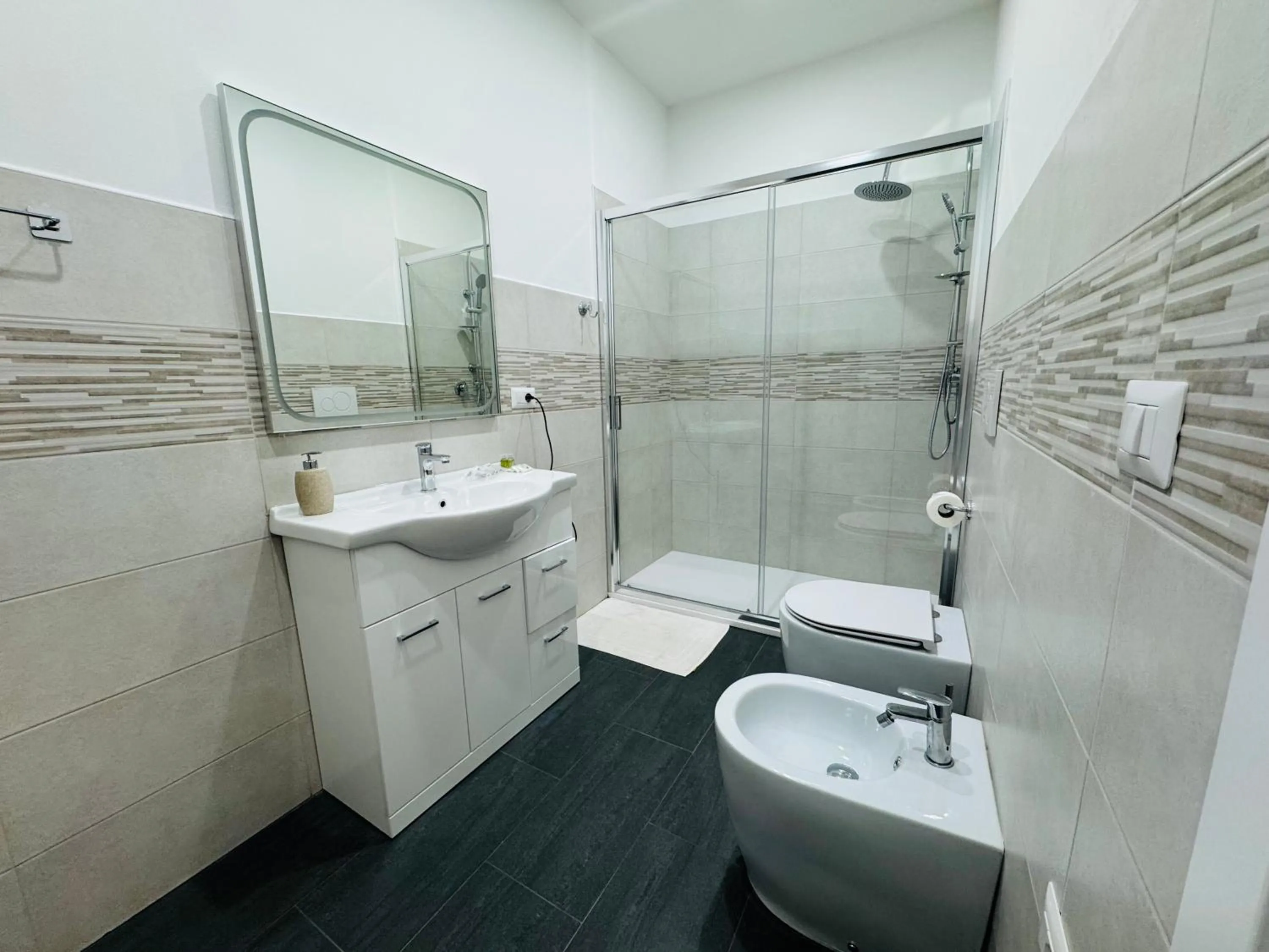 Shower in Villa Matilde