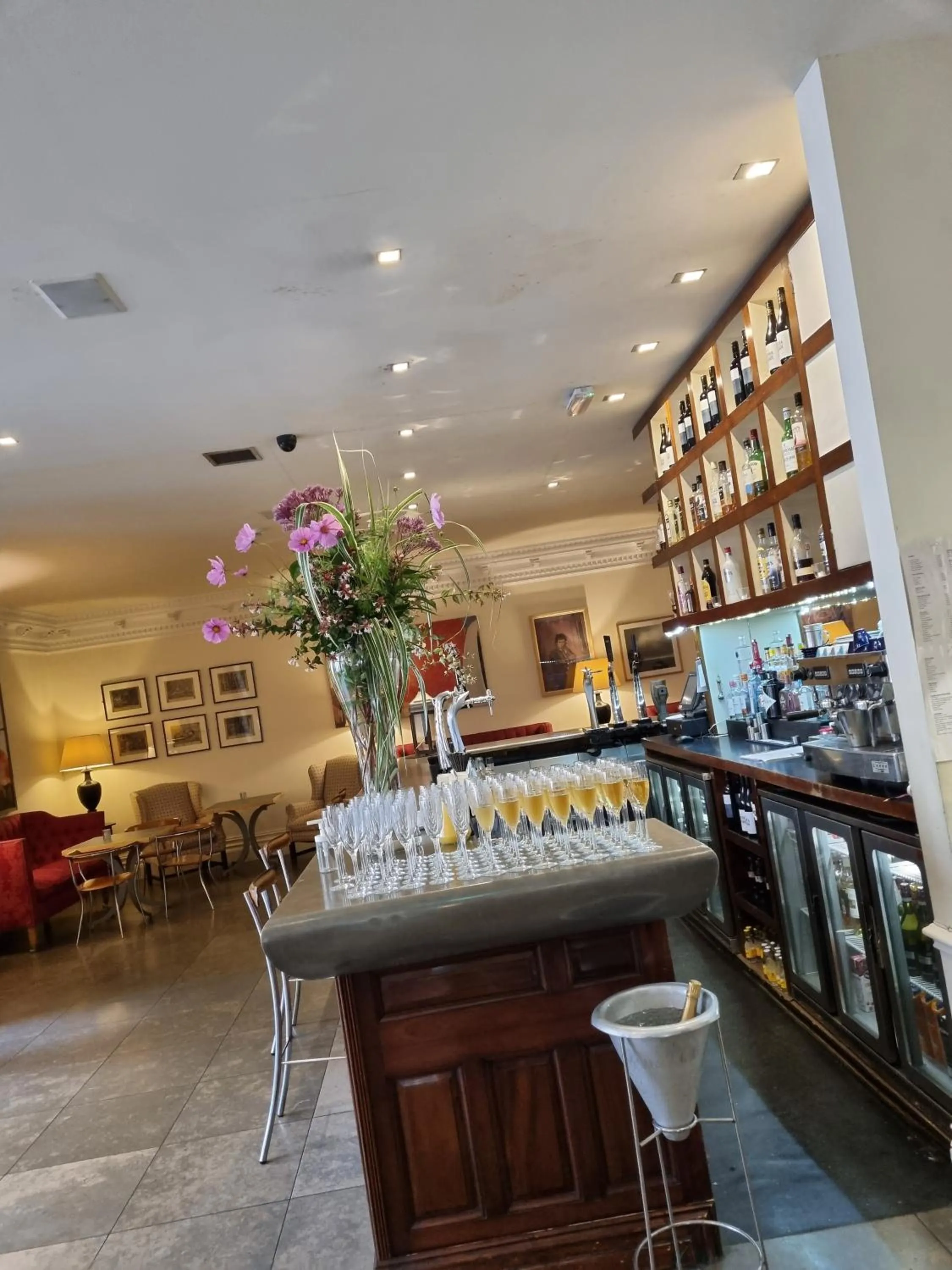 Lounge or bar in The Racquet Club