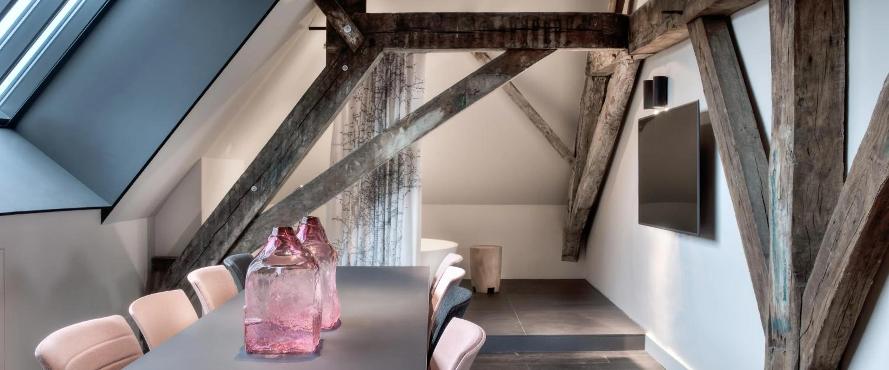 TV and multimedia in Kazerne Hotel - Member of Design Hotels