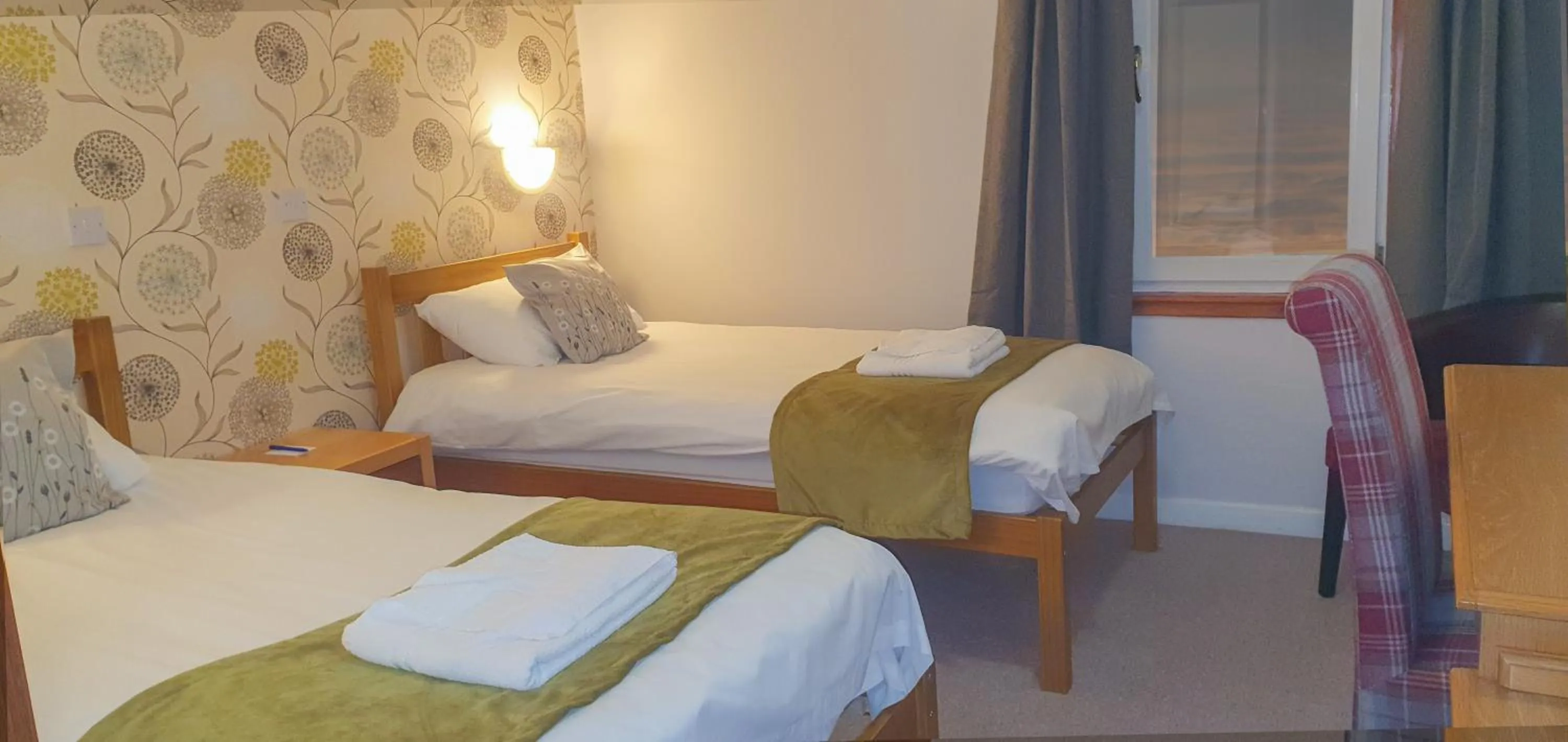 Bed in The Brae Hotel