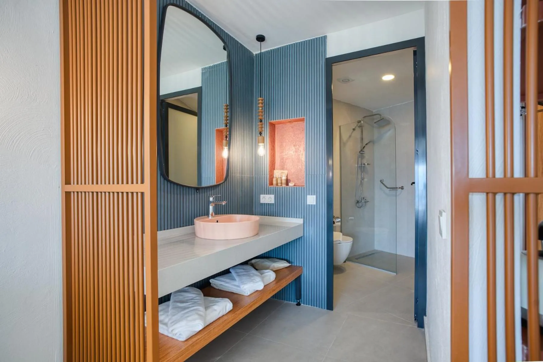 Marti La Perla - Adult Only+16