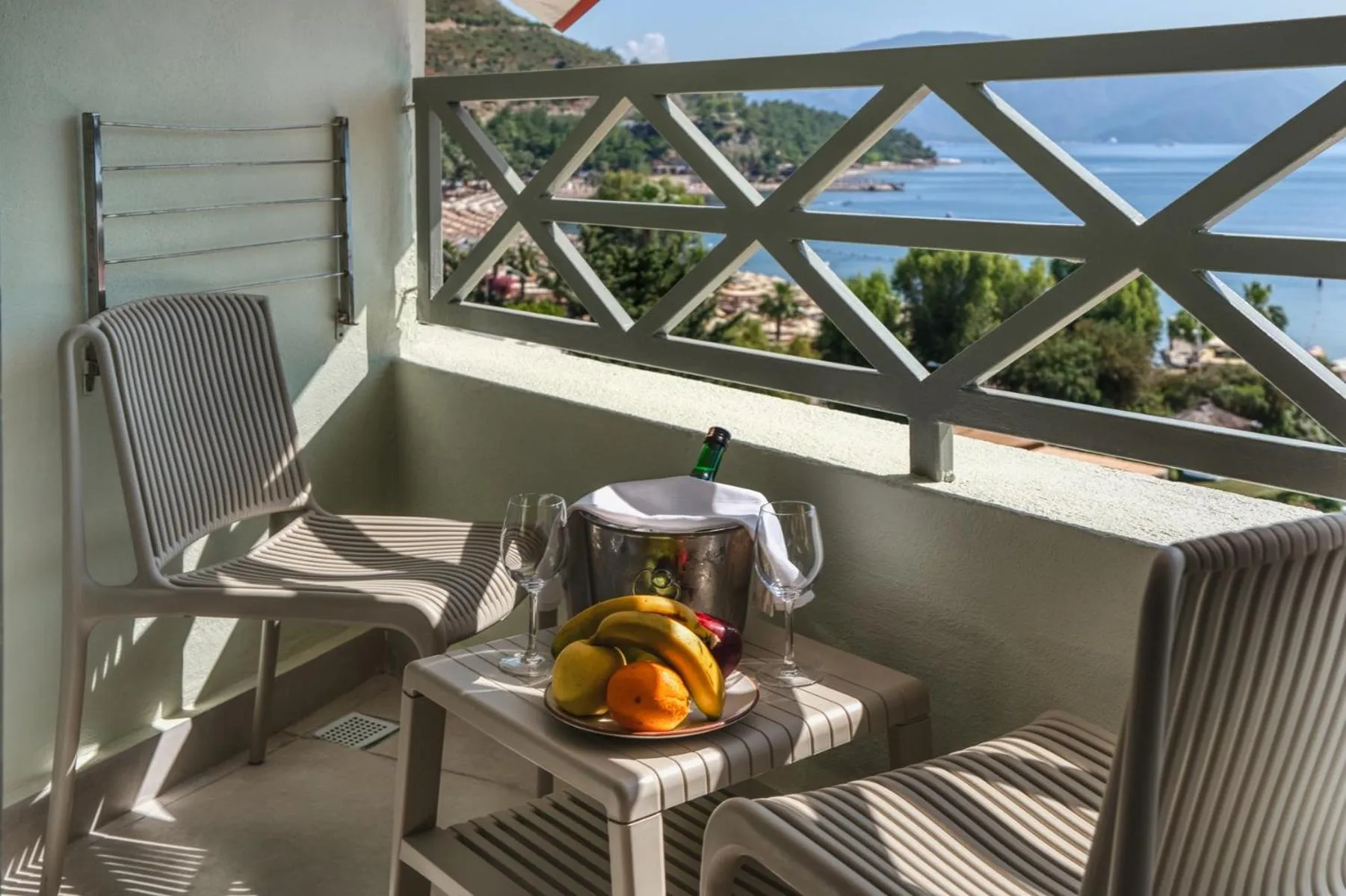 Marti La Perla - Adult Only+16