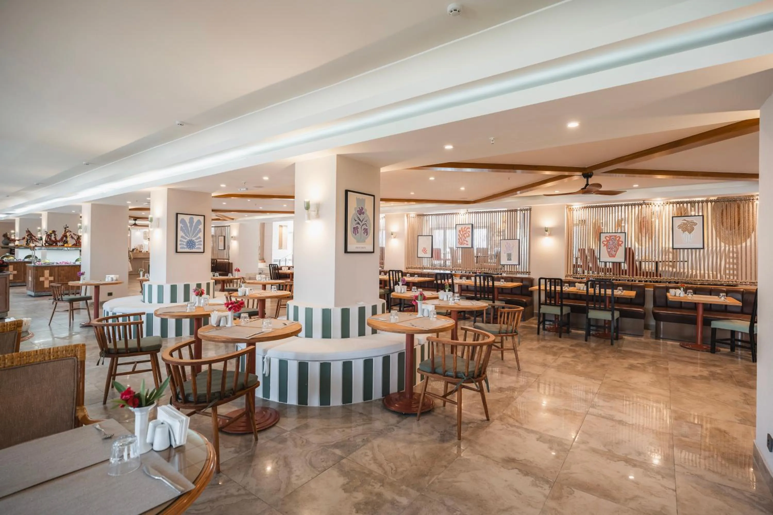 Restaurant/places to eat in Marti La Perla - Adult Only+16