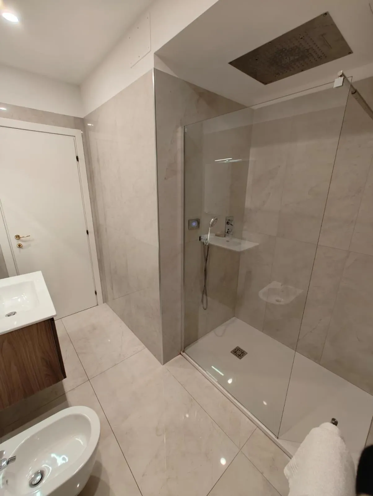 Shower in B&B La Marmora 39