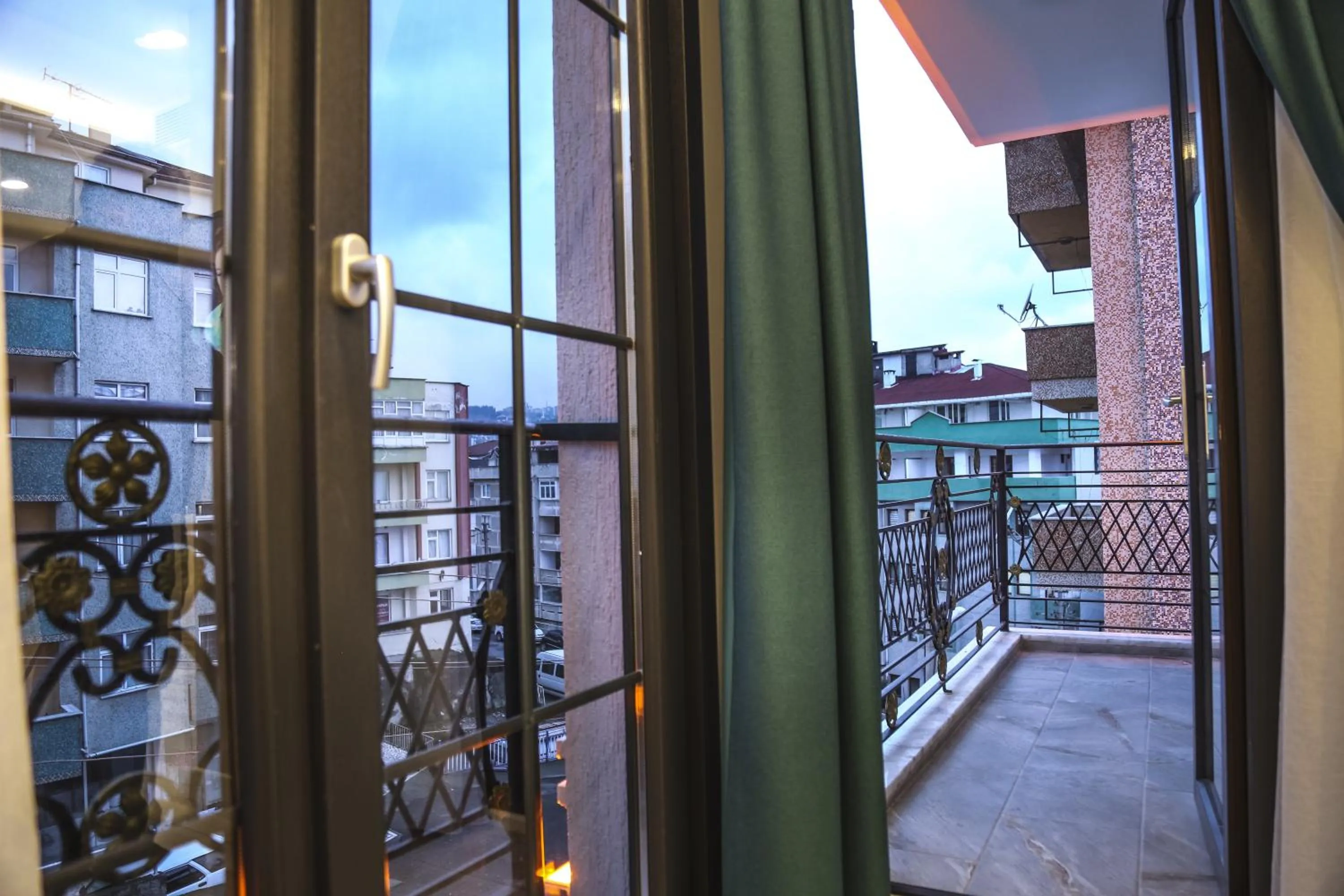 Balcony/Terrace in White Golden Suite Hotel