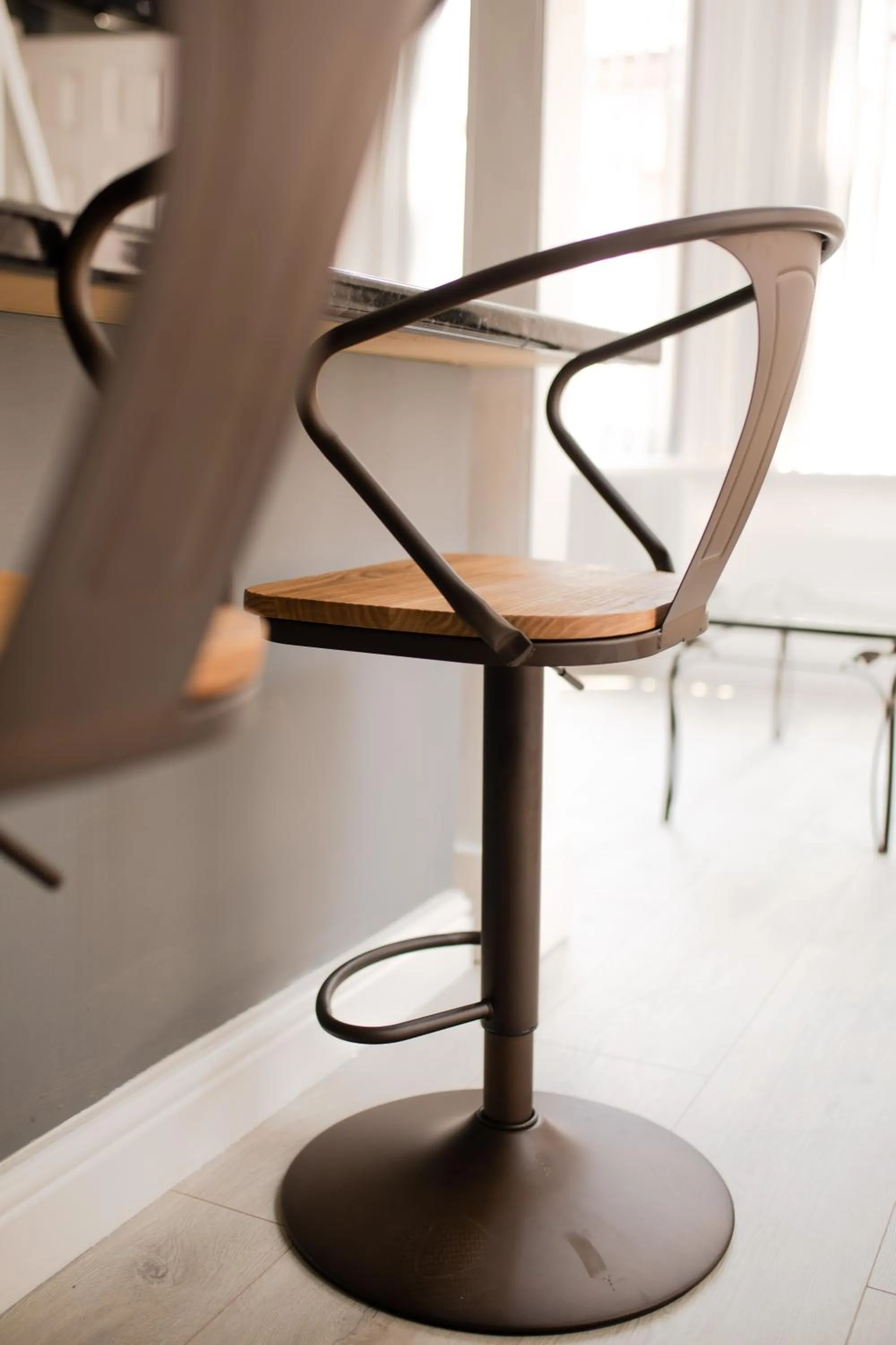 Dining area in 1 Bed Old Town City Studio near Theatre Suit Work or Leisure