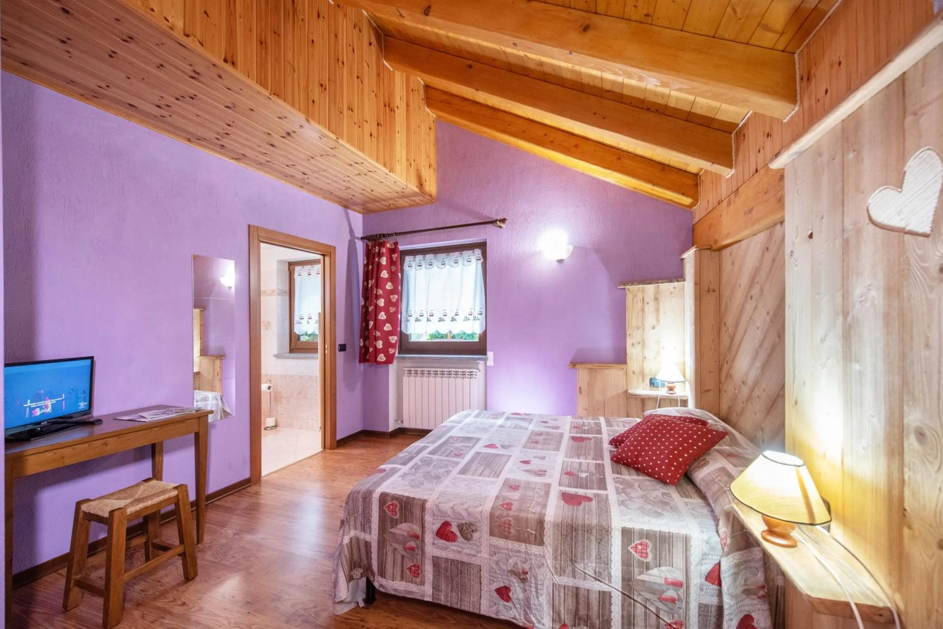 Bedroom, Bed in Agriturismo La Clochette