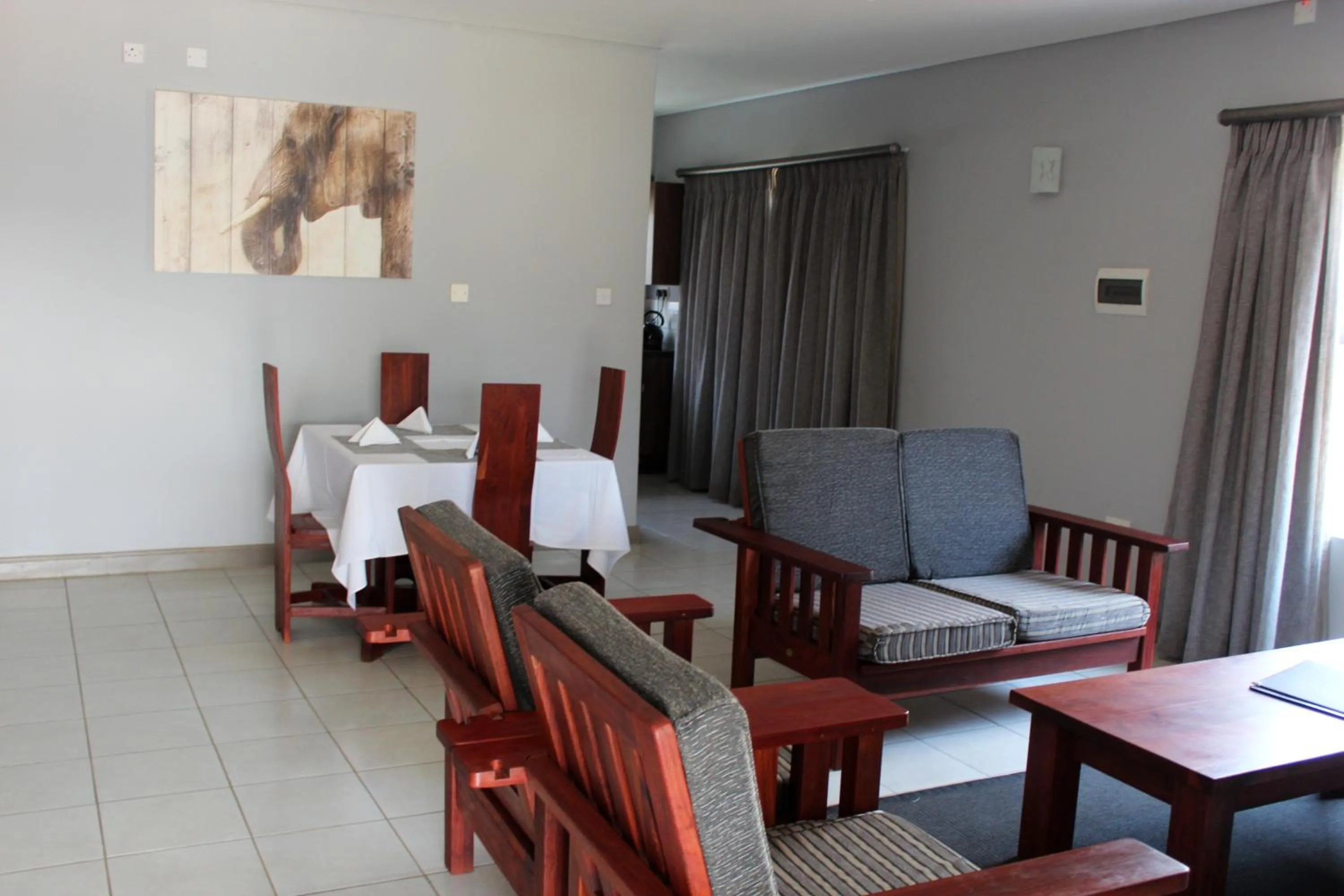 Living room in Tlou Safari Lodge