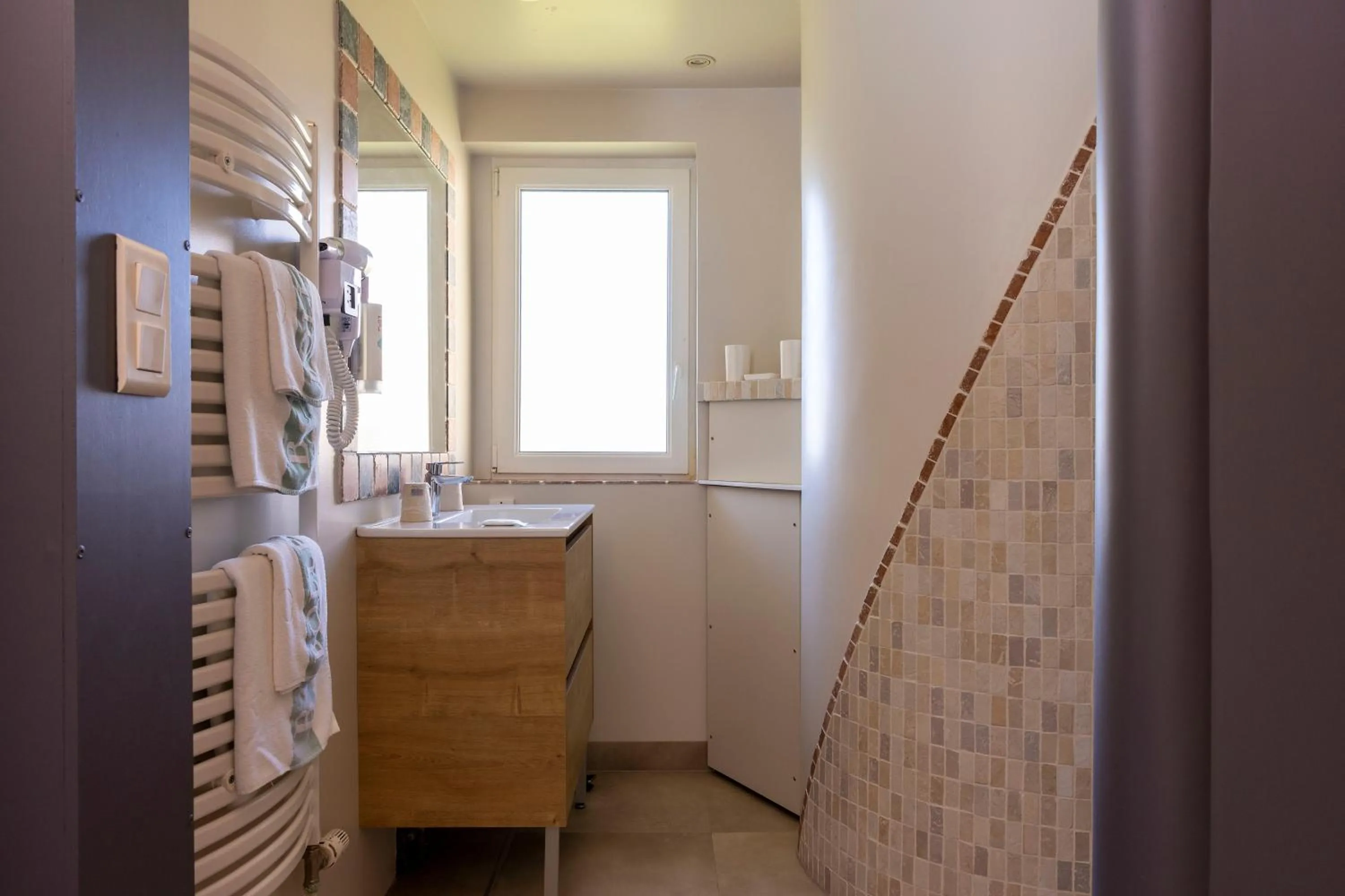Bathroom in Hôtel du Bollenberg - Restaurant "Côté Plaine" - Spa de la Colline