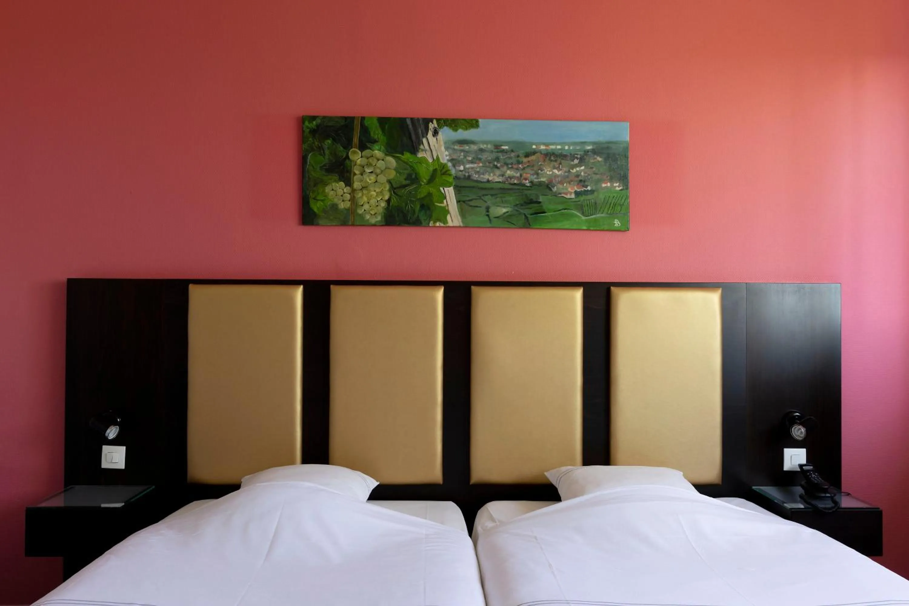 Bed in Hôtel du Bollenberg - Restaurant "Côté Plaine" - Spa de la Colline