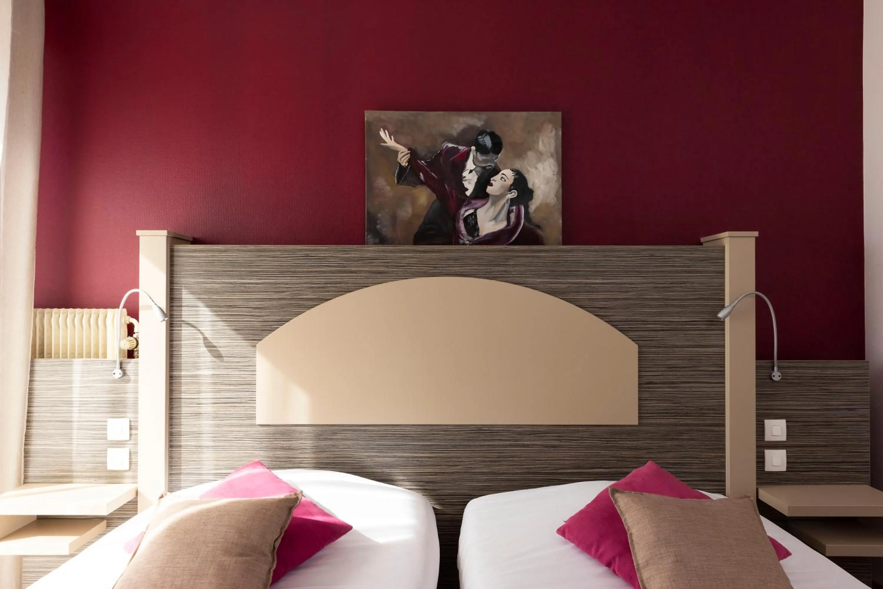 Bed in Hôtel du Bollenberg - Restaurant "Côté Plaine" - Spa de la Colline