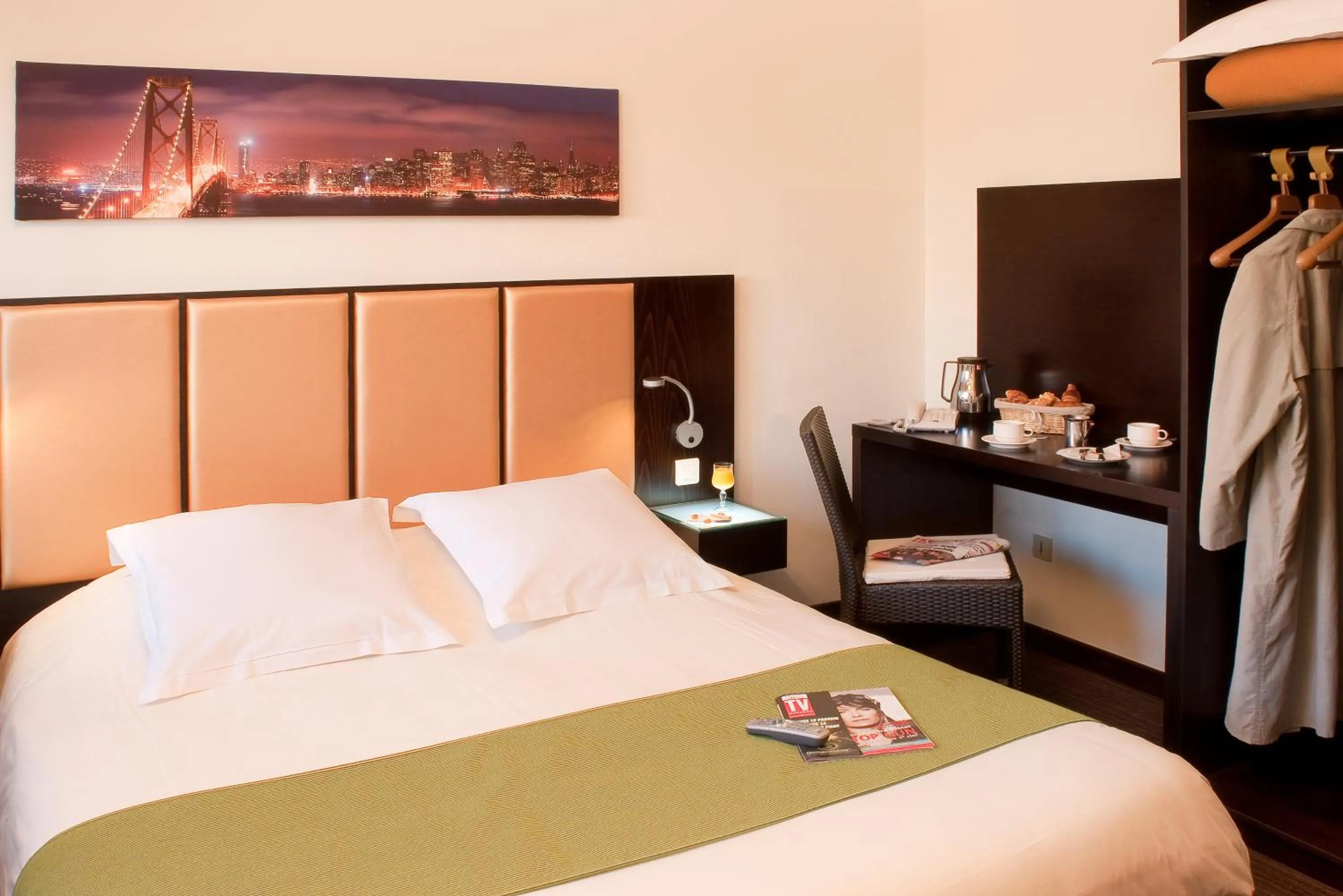 Bed in Hôtel du Bollenberg - Restaurant "Côté Plaine" - Spa de la Colline