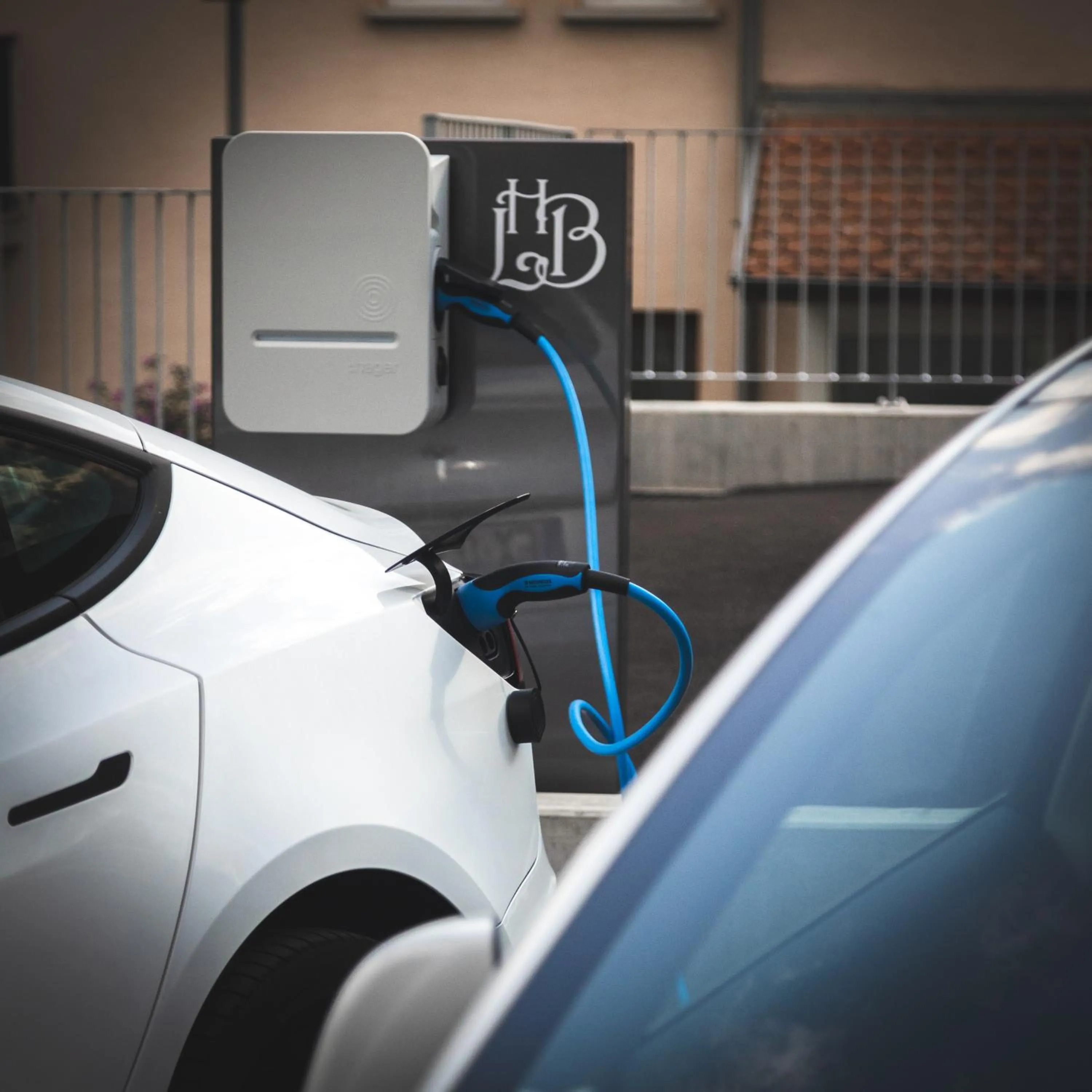 Parking in Hôtel du Bollenberg - Restaurant "Côté Plaine" - Spa de la Colline