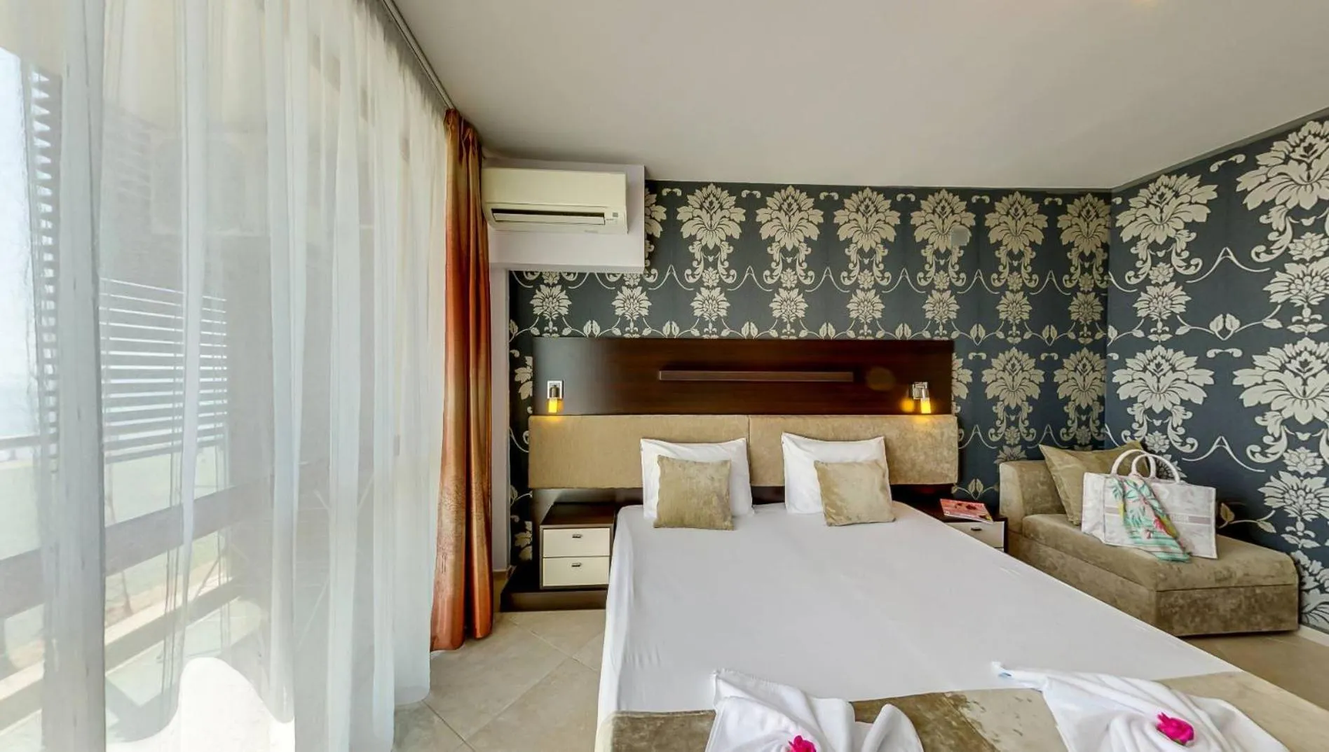 Bed in Briz Beach Apartments