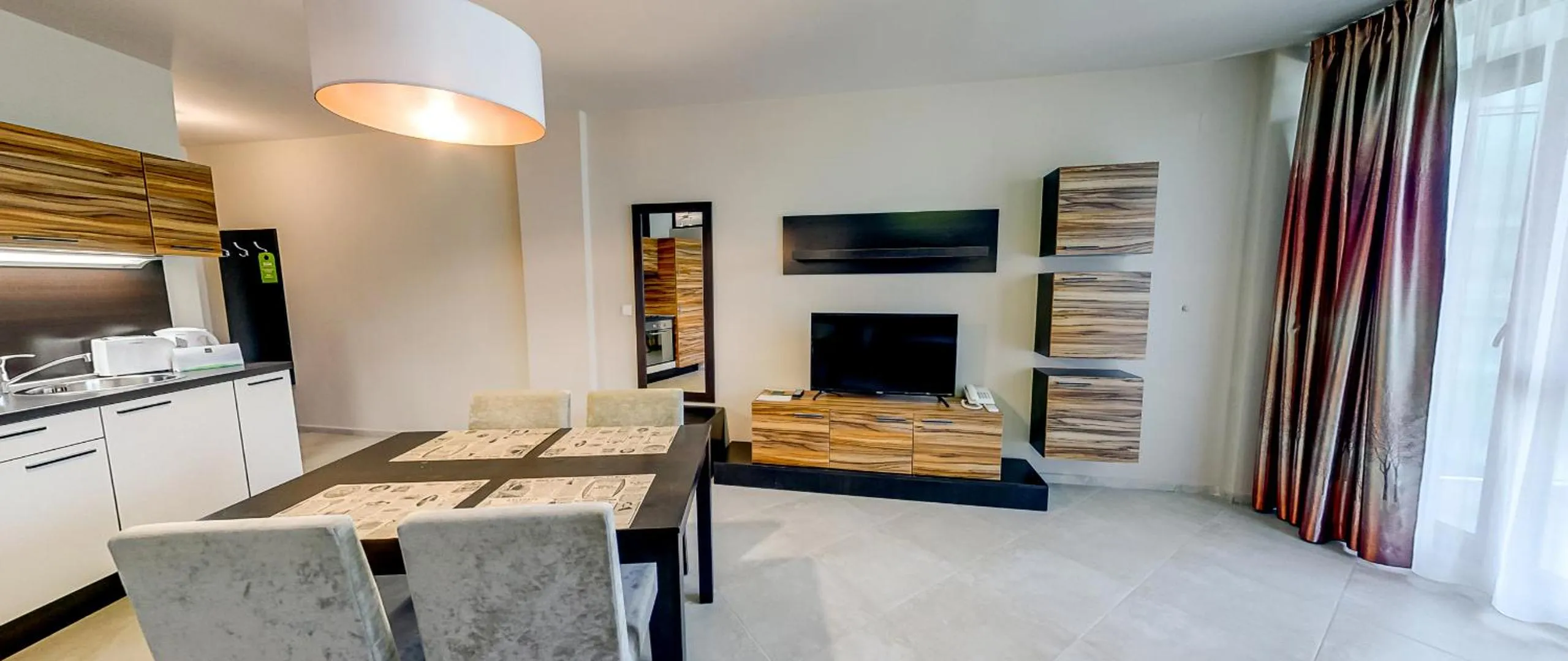 Briz Beach Apartments